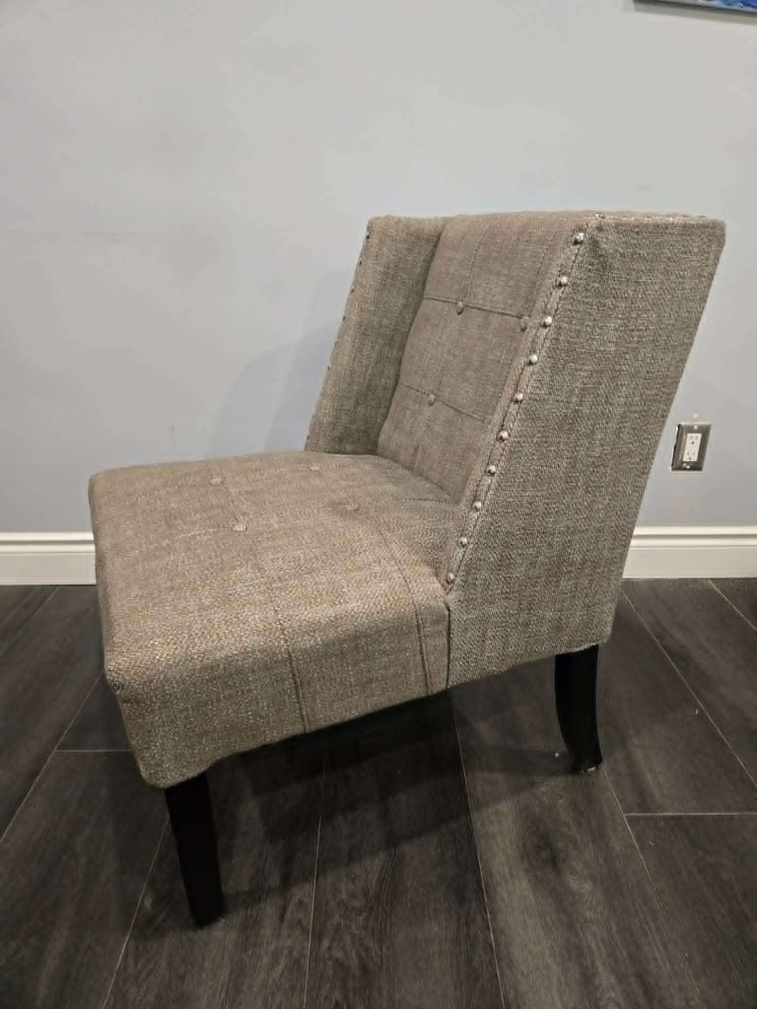 🪑 Slipper chair / Arm chair