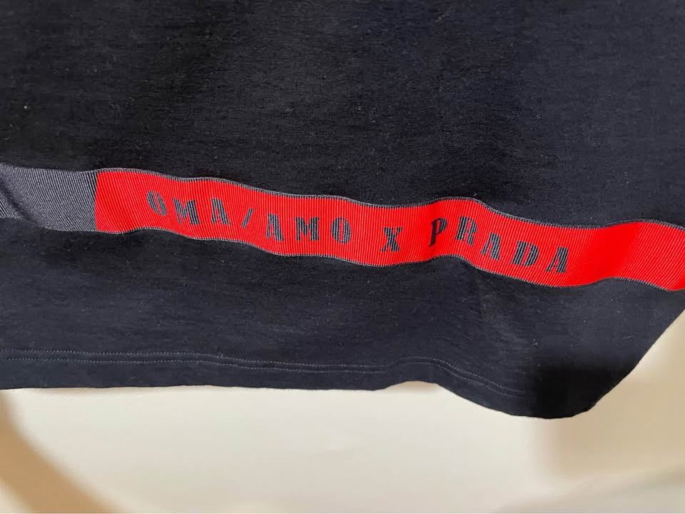 Prada T-shirt - Graphic Tee - New with tags - photo 4