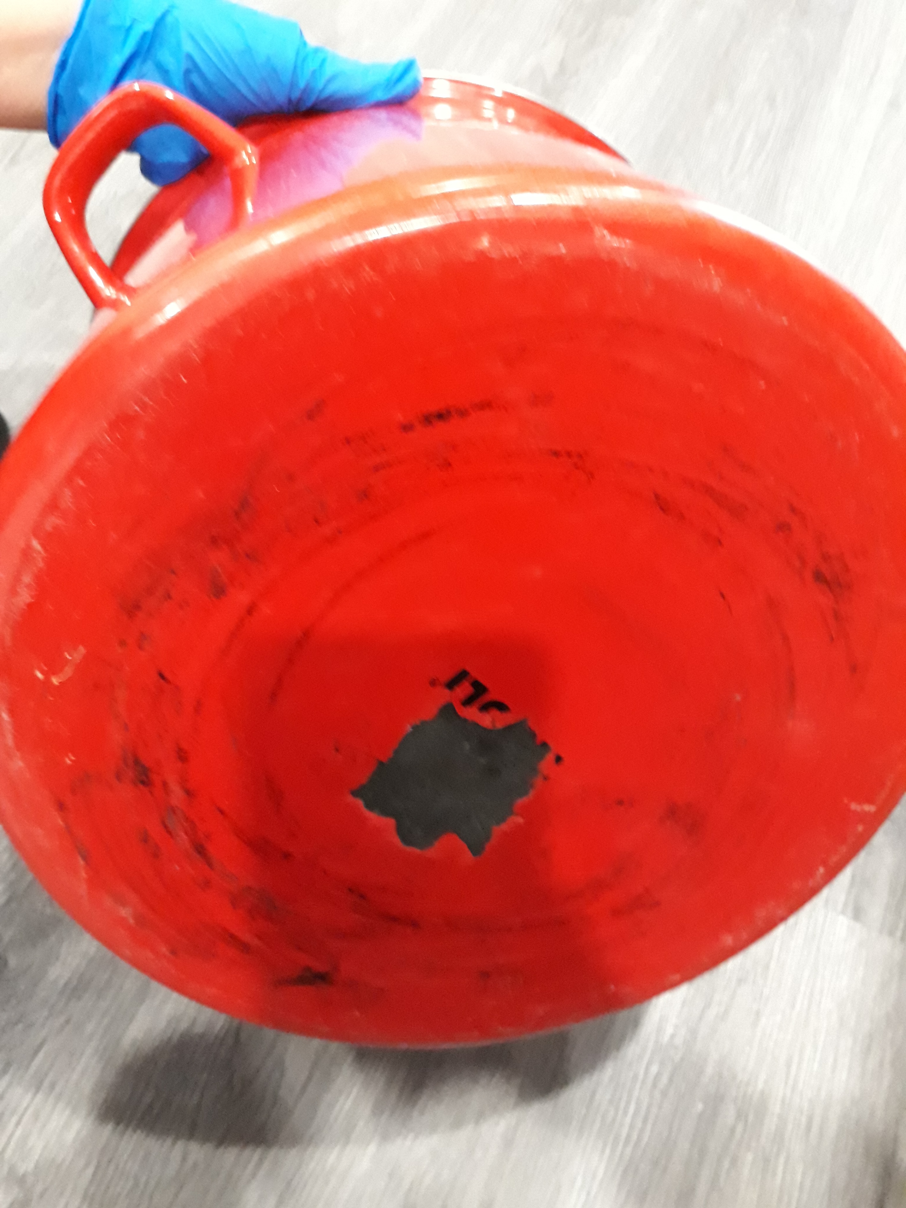 Red Enamel Pot with Lid - photo 4