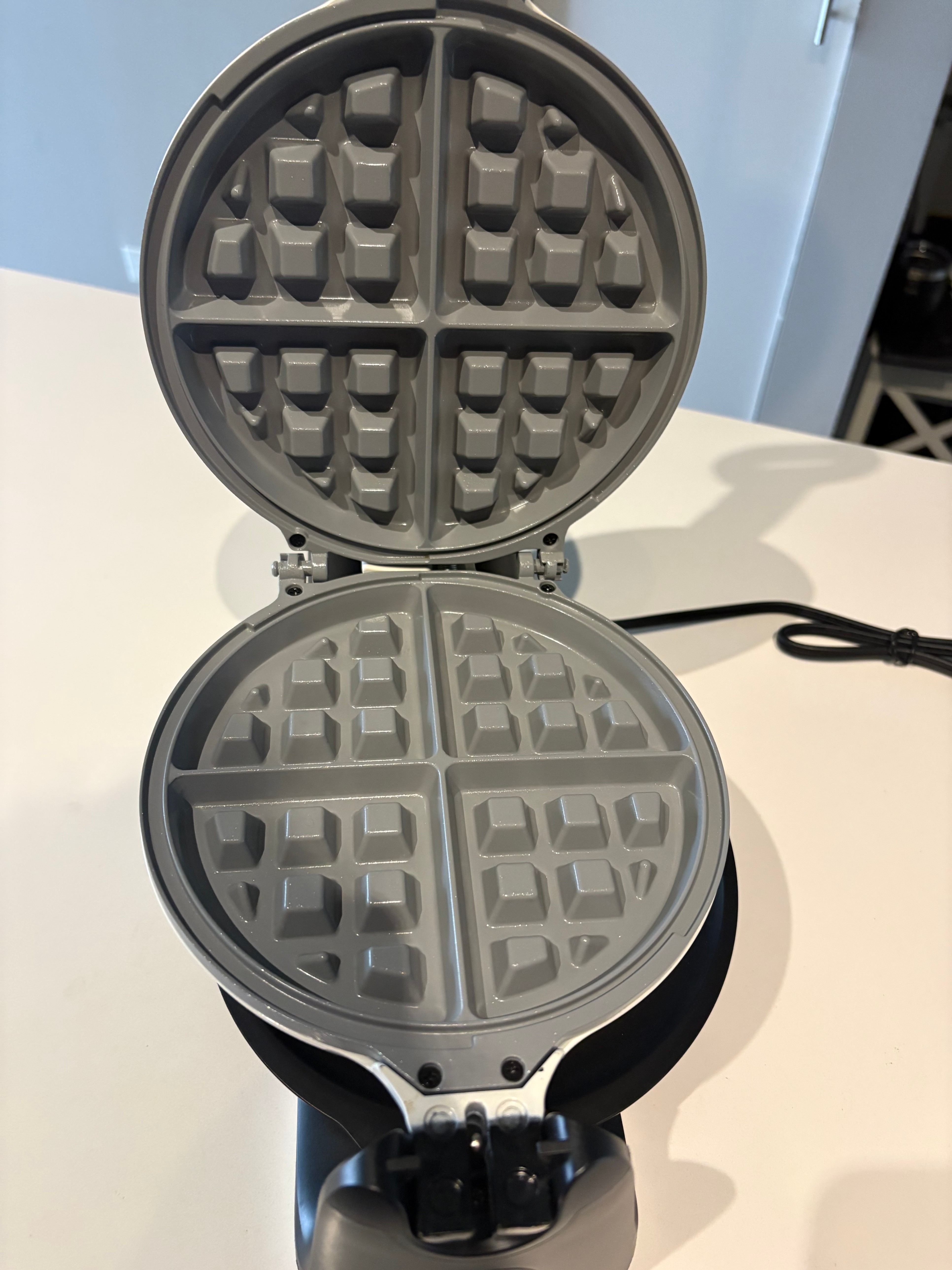 Nonstick Ceramic Flip Belgian Style Waffle Maker - photo 4