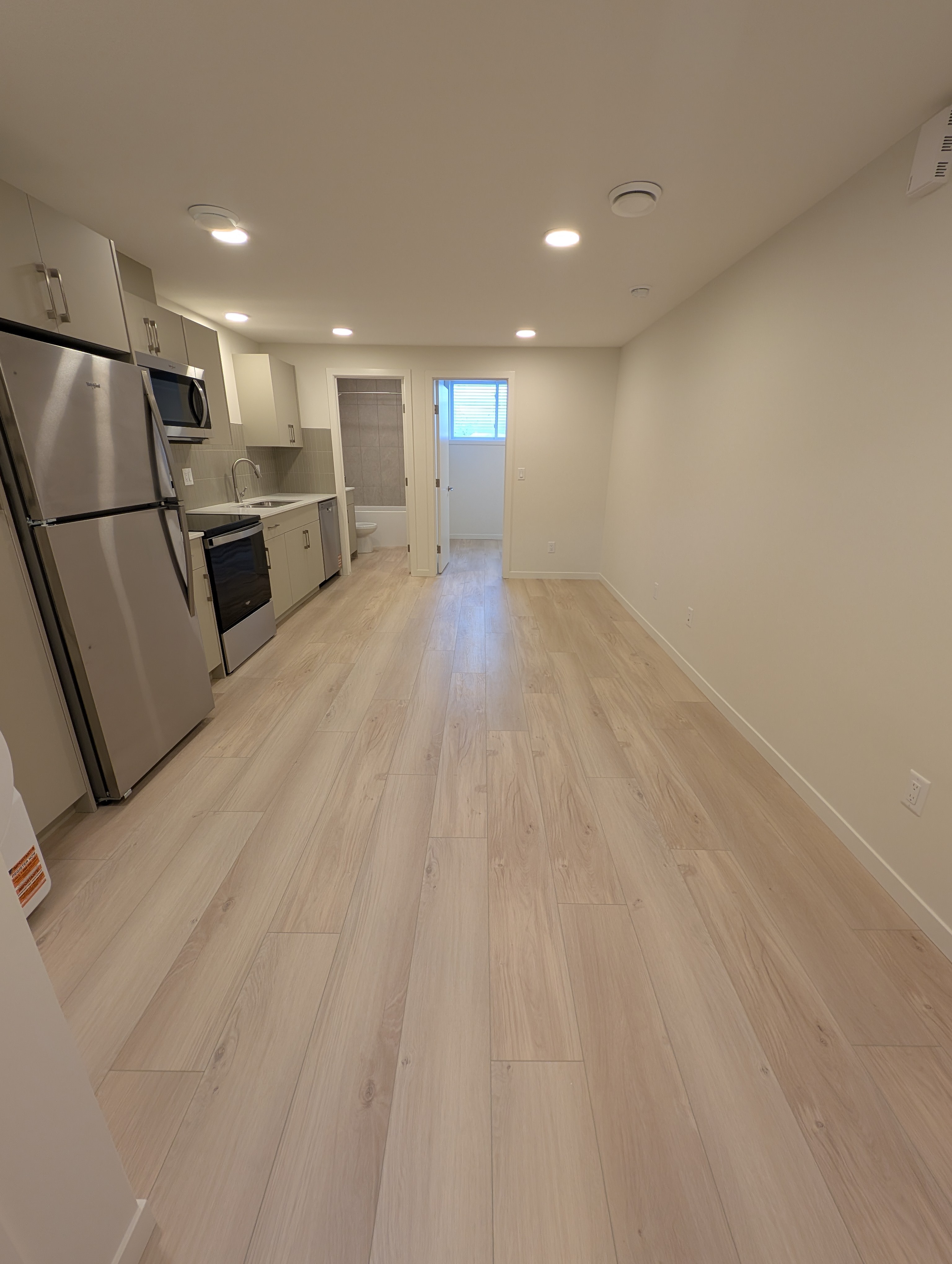 Brand New Basement Suite built for Rent in Alces area - photo 2