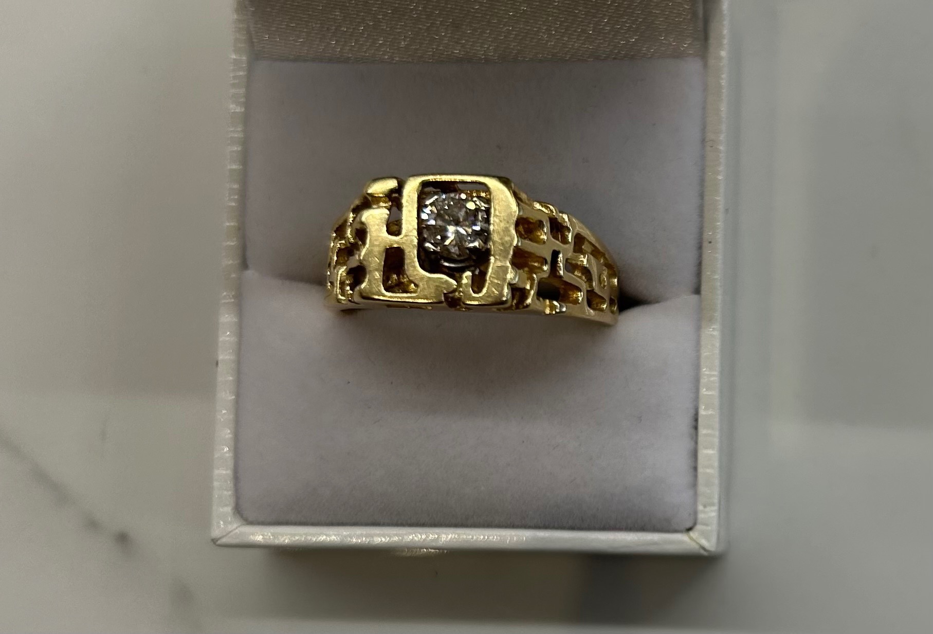 18K Gold Ring - 11.4G - Size 12.5
