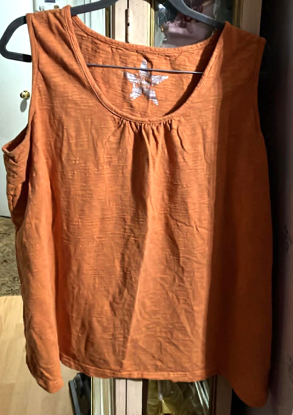 Women Orange Top No Sleeves - Size 2X (100% Cotton)