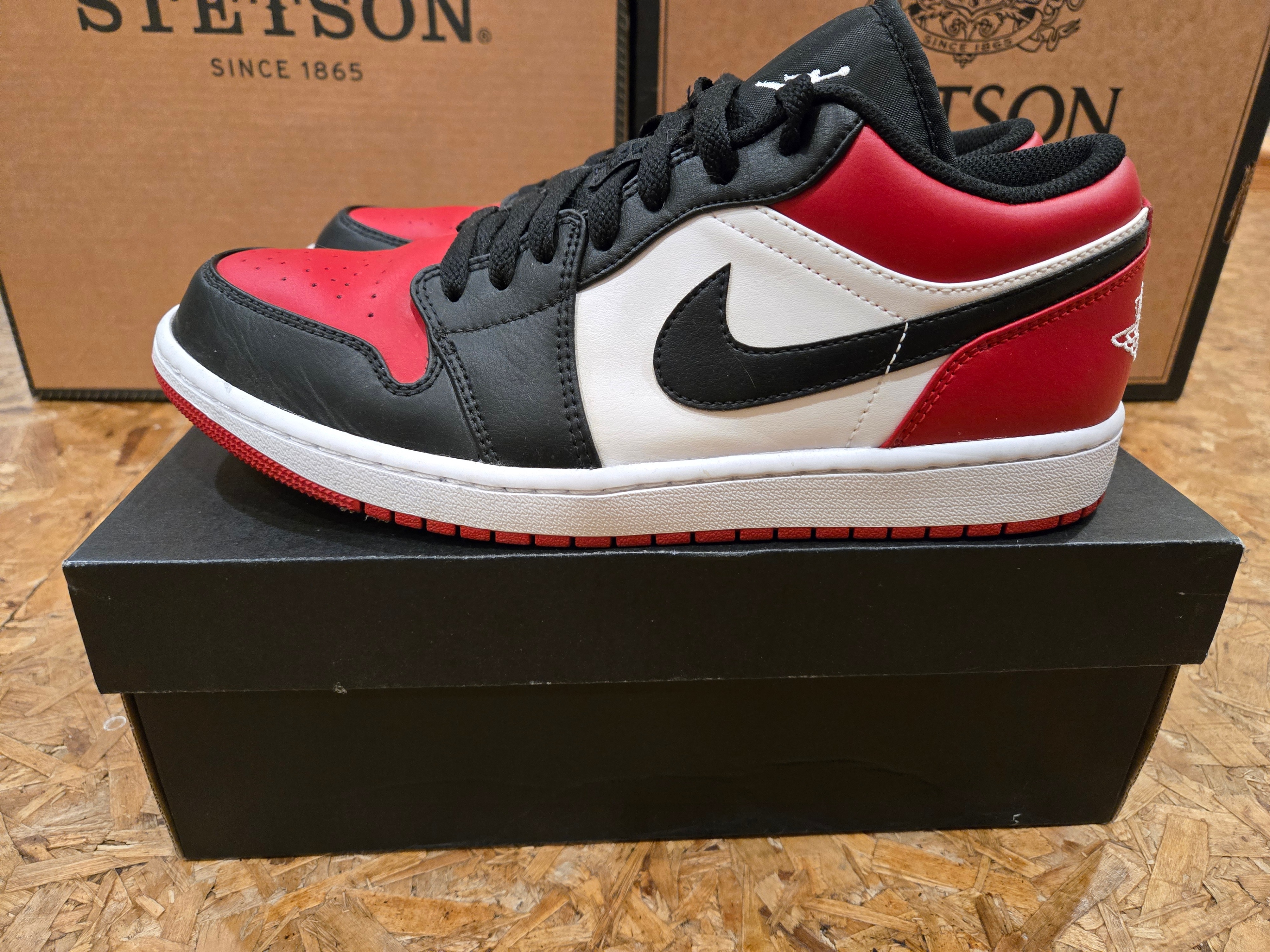 Nike Air Jordan 1 Low -- men's 10 - photo 3
