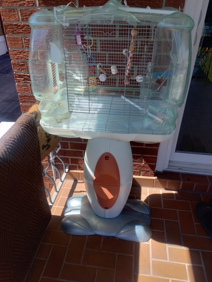 Hagen Vision Bird Cage w/Stand