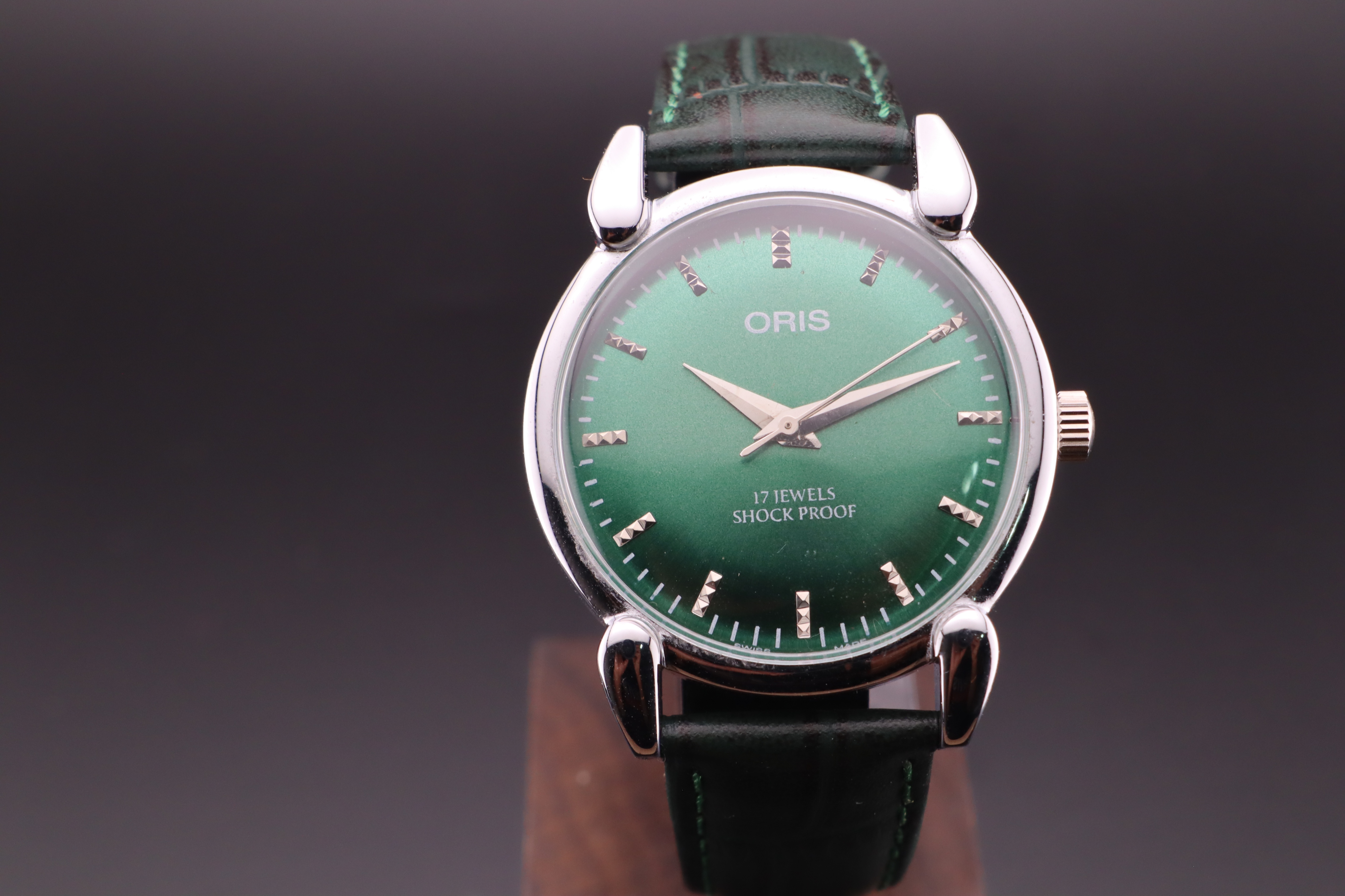 Vintage Oris Swiss ST-96 Hand Wind Mechanical Men's Watch - photo 2