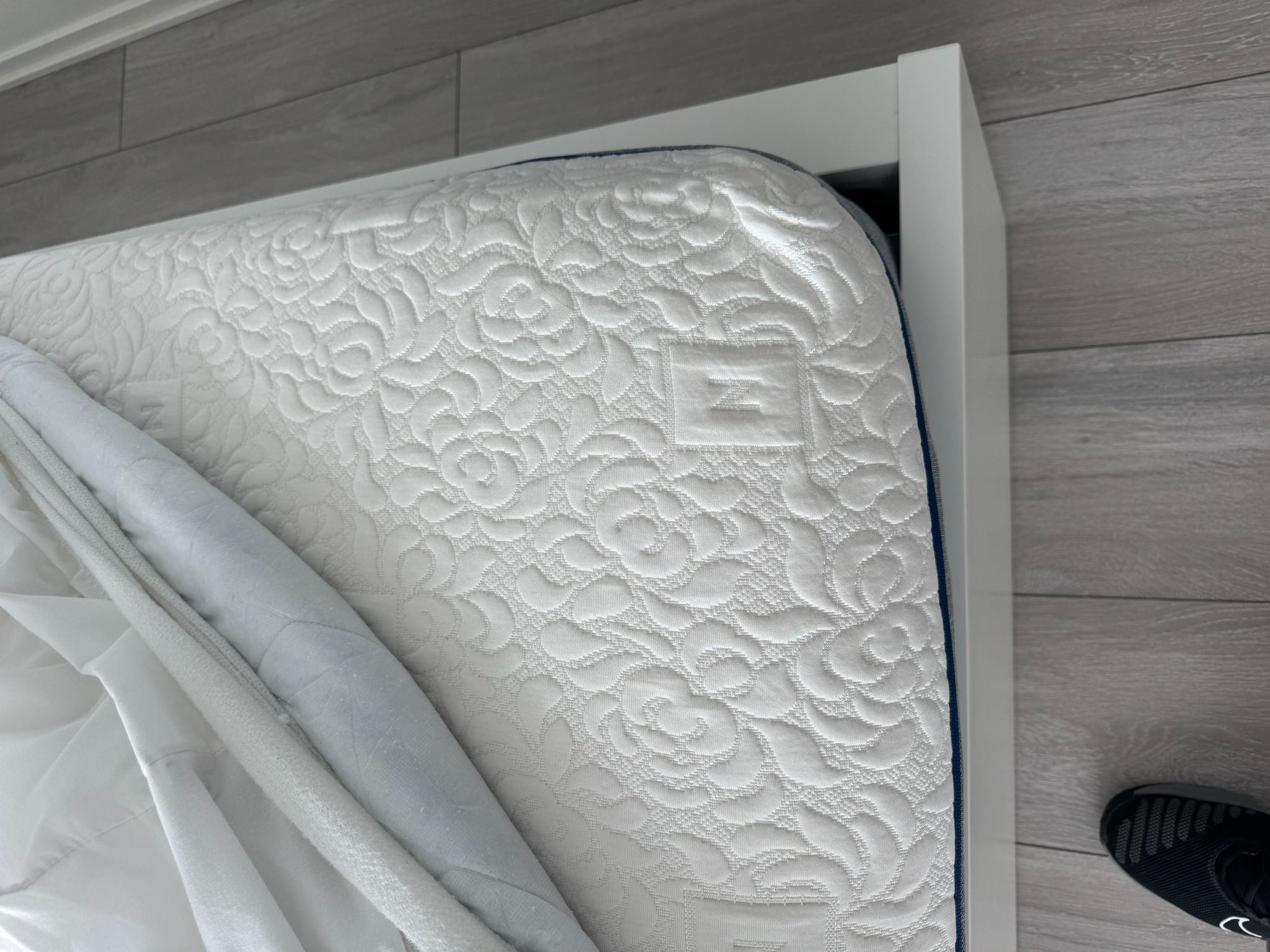 White Queen Bed Frame with Storage Drawers - photo 2