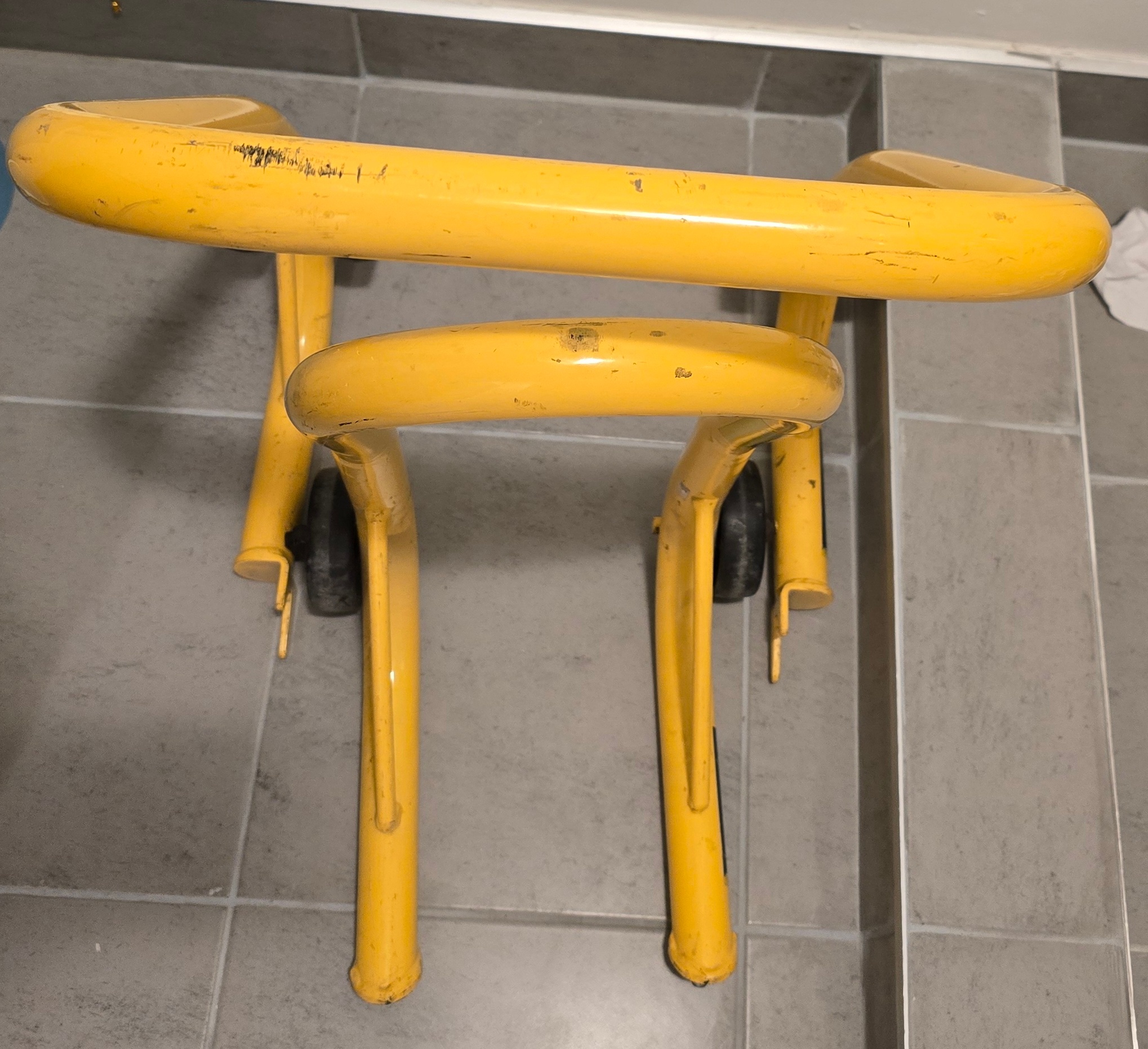 motorcycle stands - photo 2