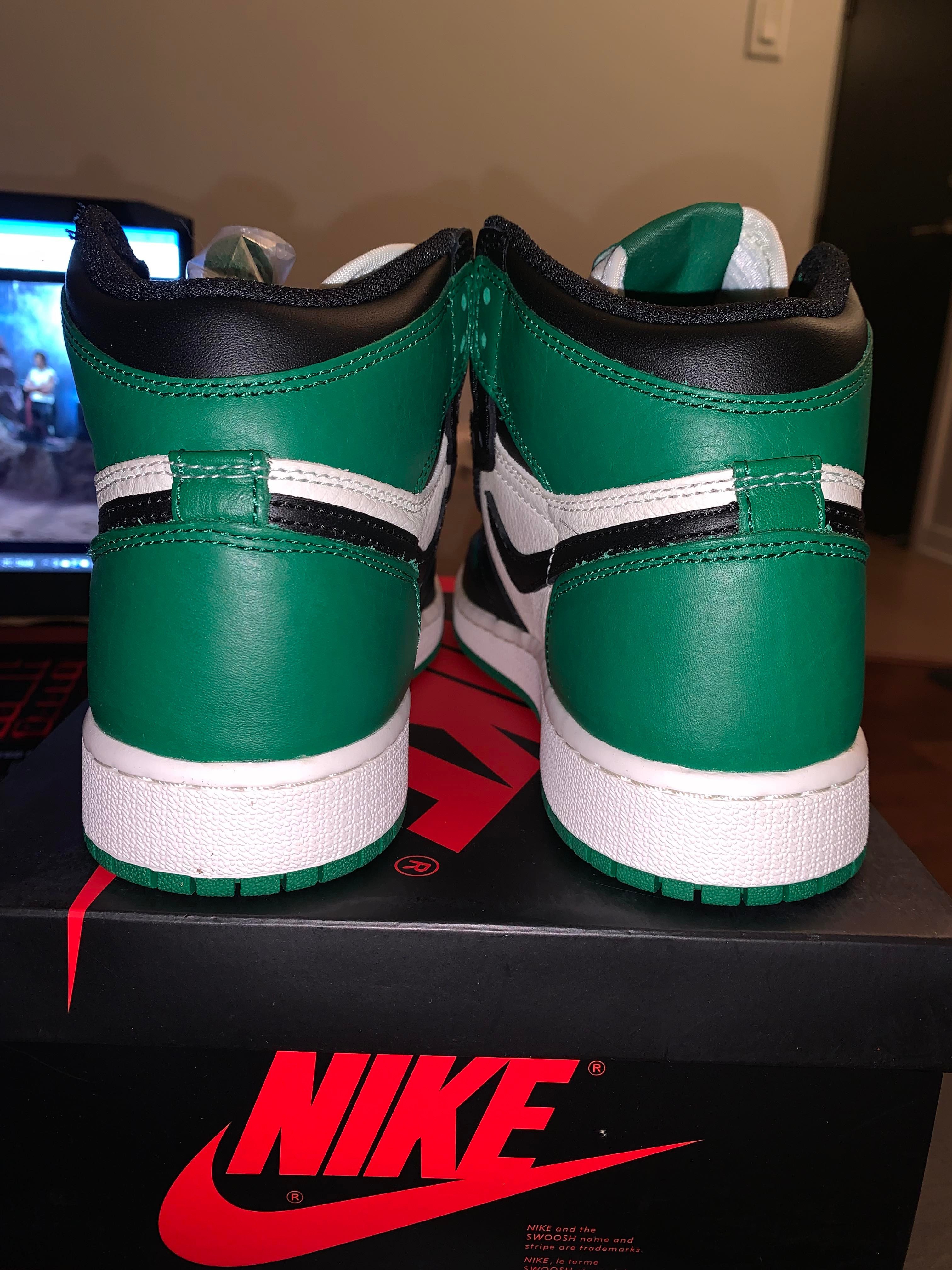 Jordan 1 Retro High Pine Green (GS) - photo 4