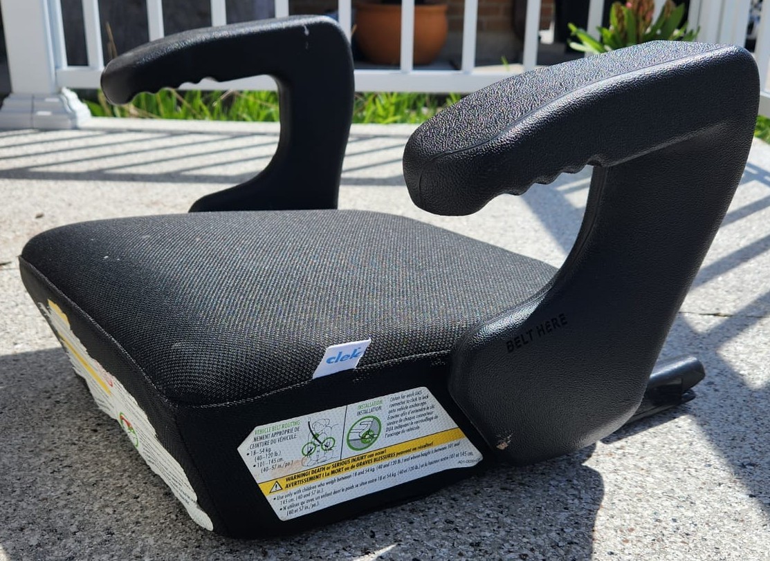 Clek Booster Seat – Black | EUC | Toronto - photo 4