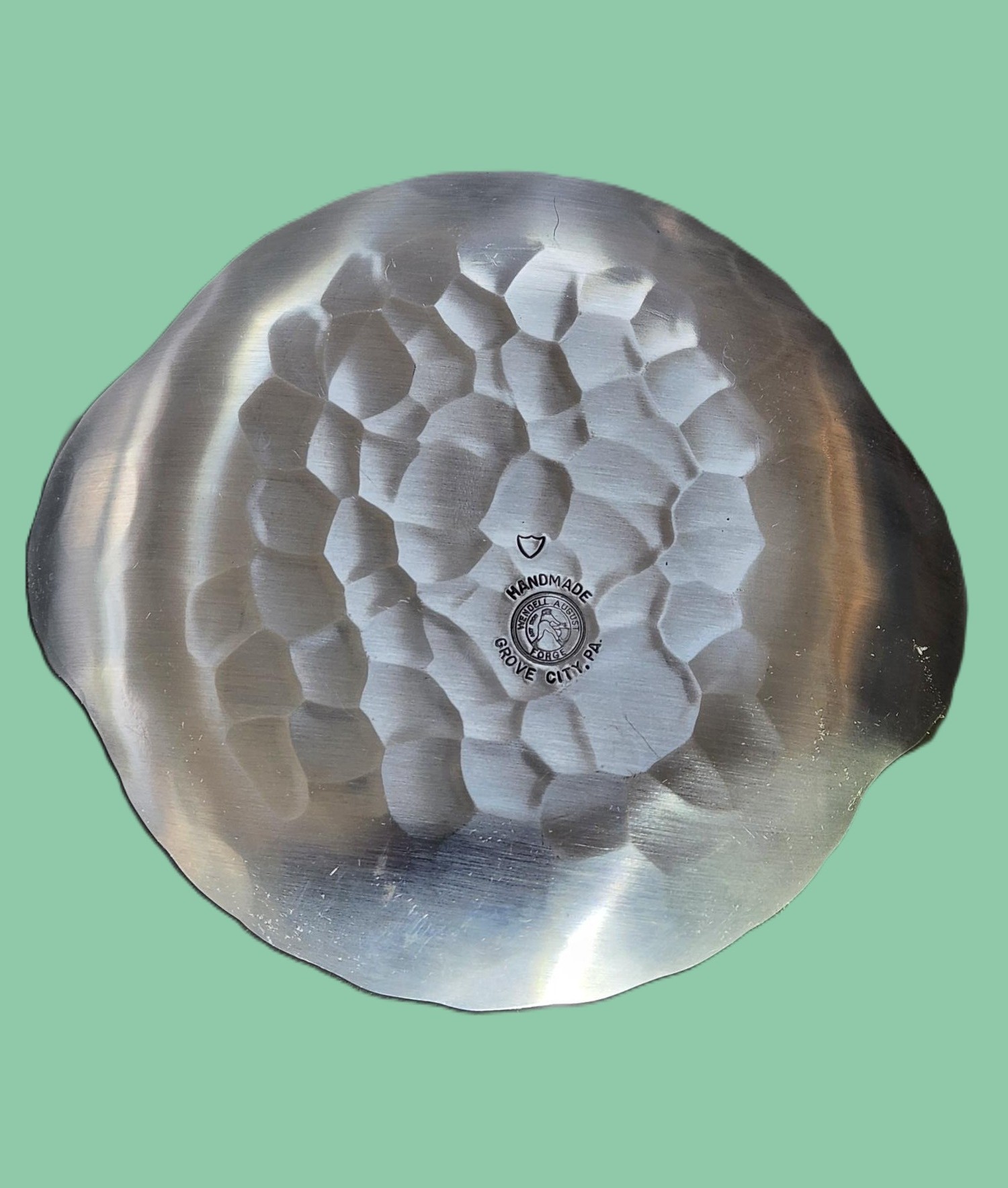 Vintage Wendell August Forge Hammered Tray, Great Horned Owls - photo 3