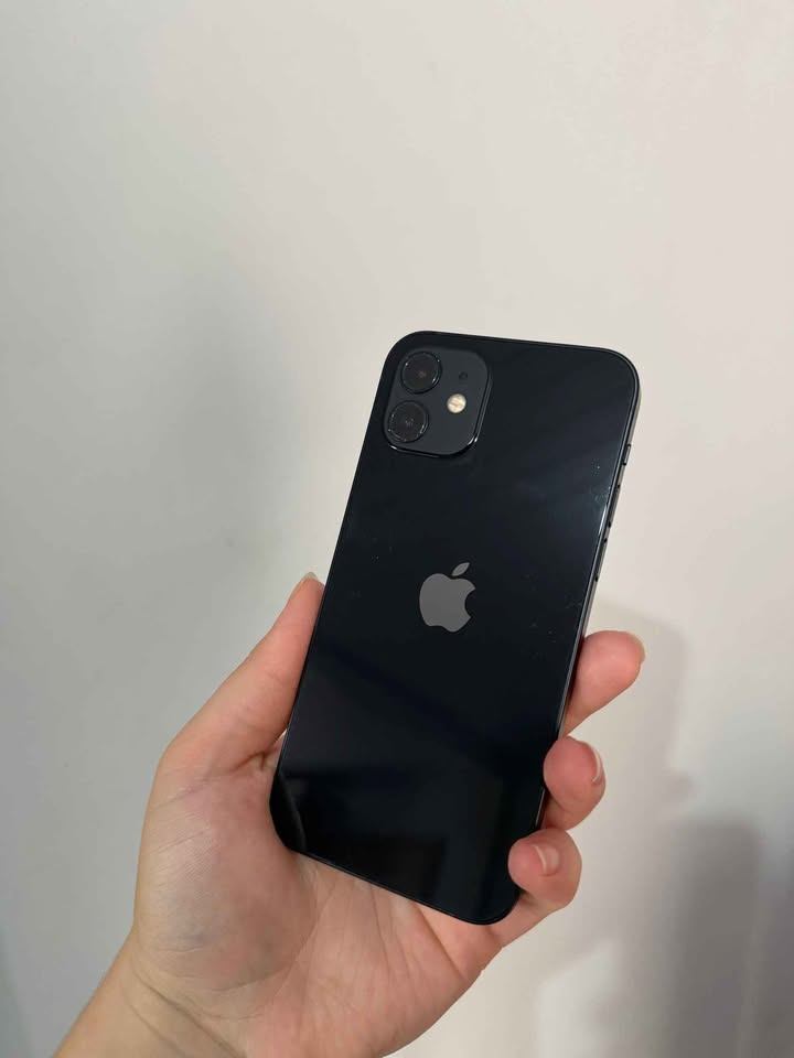 iPhone 12 64GB - Unlocked on Sale