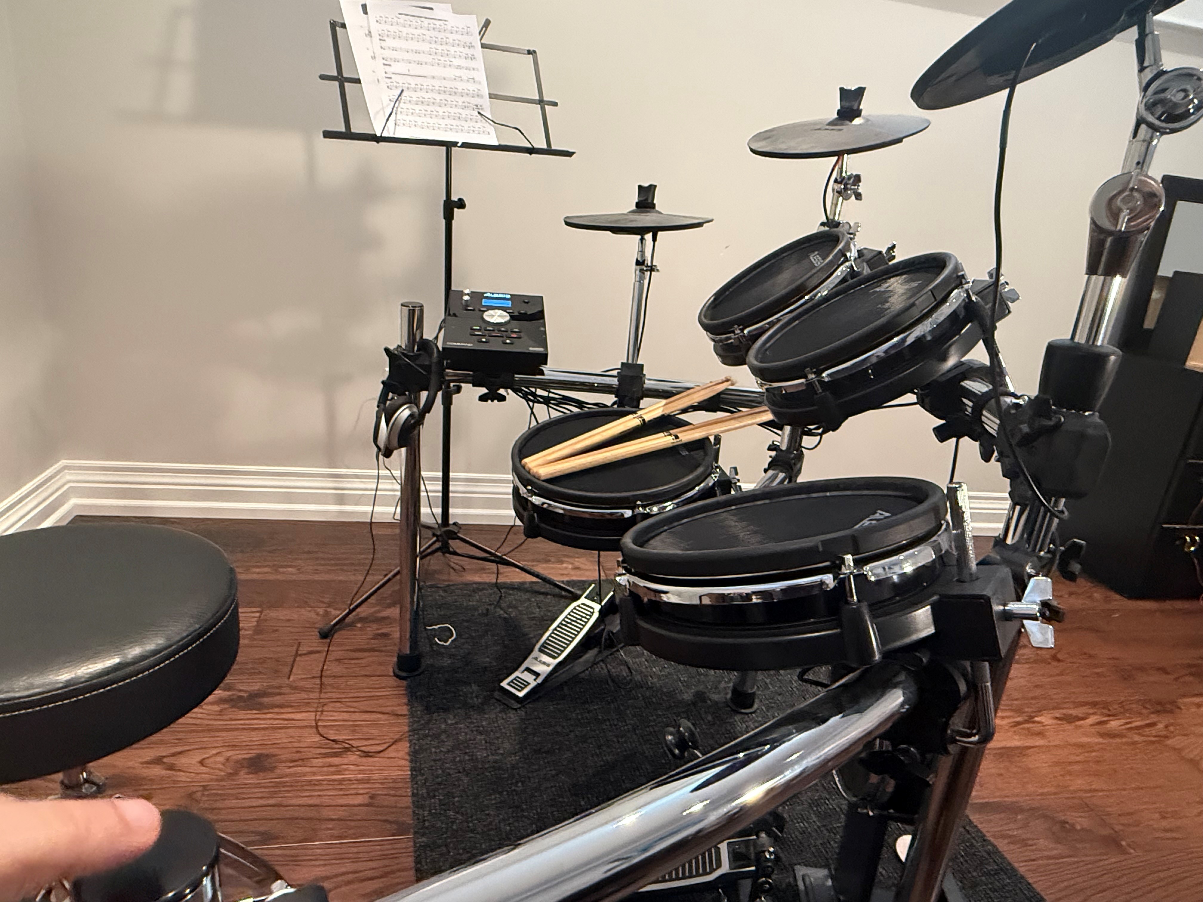 Drum Set: Alesis Command Mesh Kit