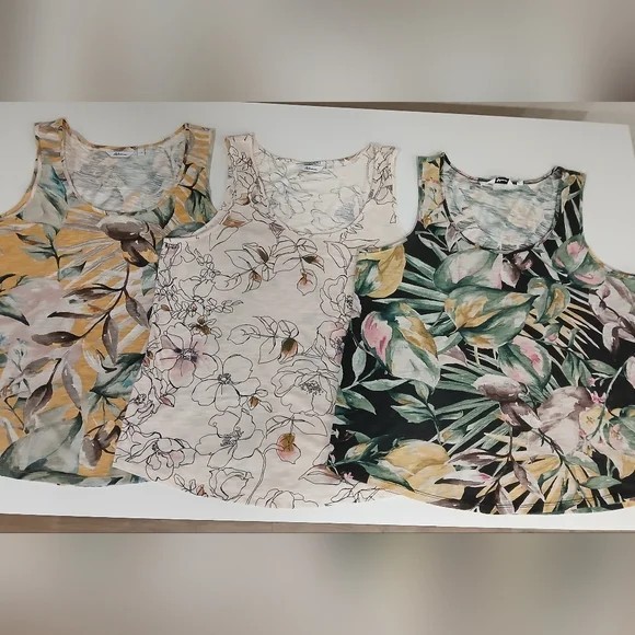 Reitmans Tank Top, Floral Designs, Large, 3 for $20