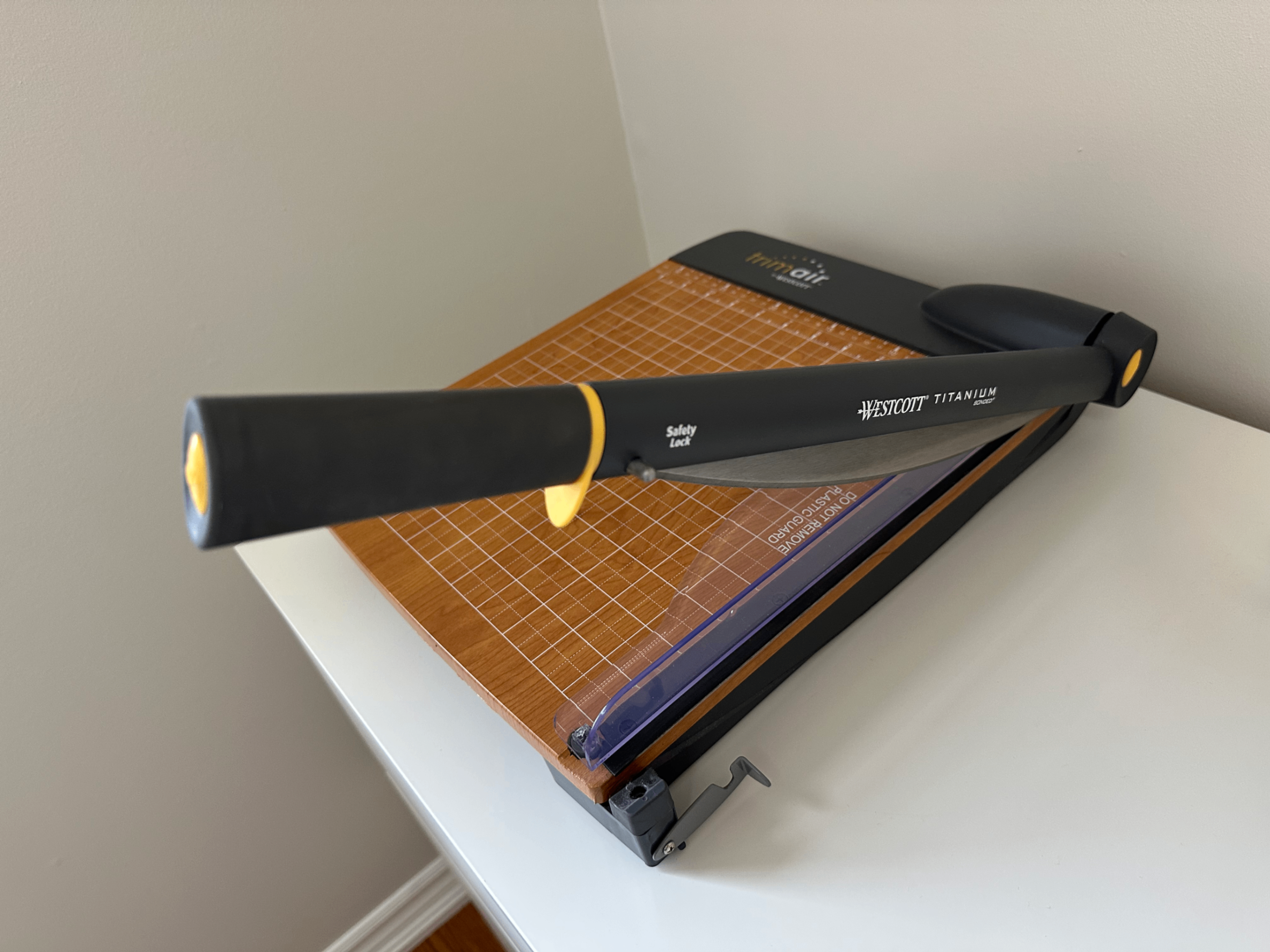 Westcott 12 inch TrimAir Guillotine Paper Cutter + 2 rollers - photo 4