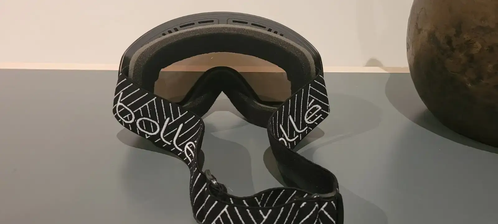 Bollé Ski / Snowboard Goggles with Extra Lenses - Like New - photo 4