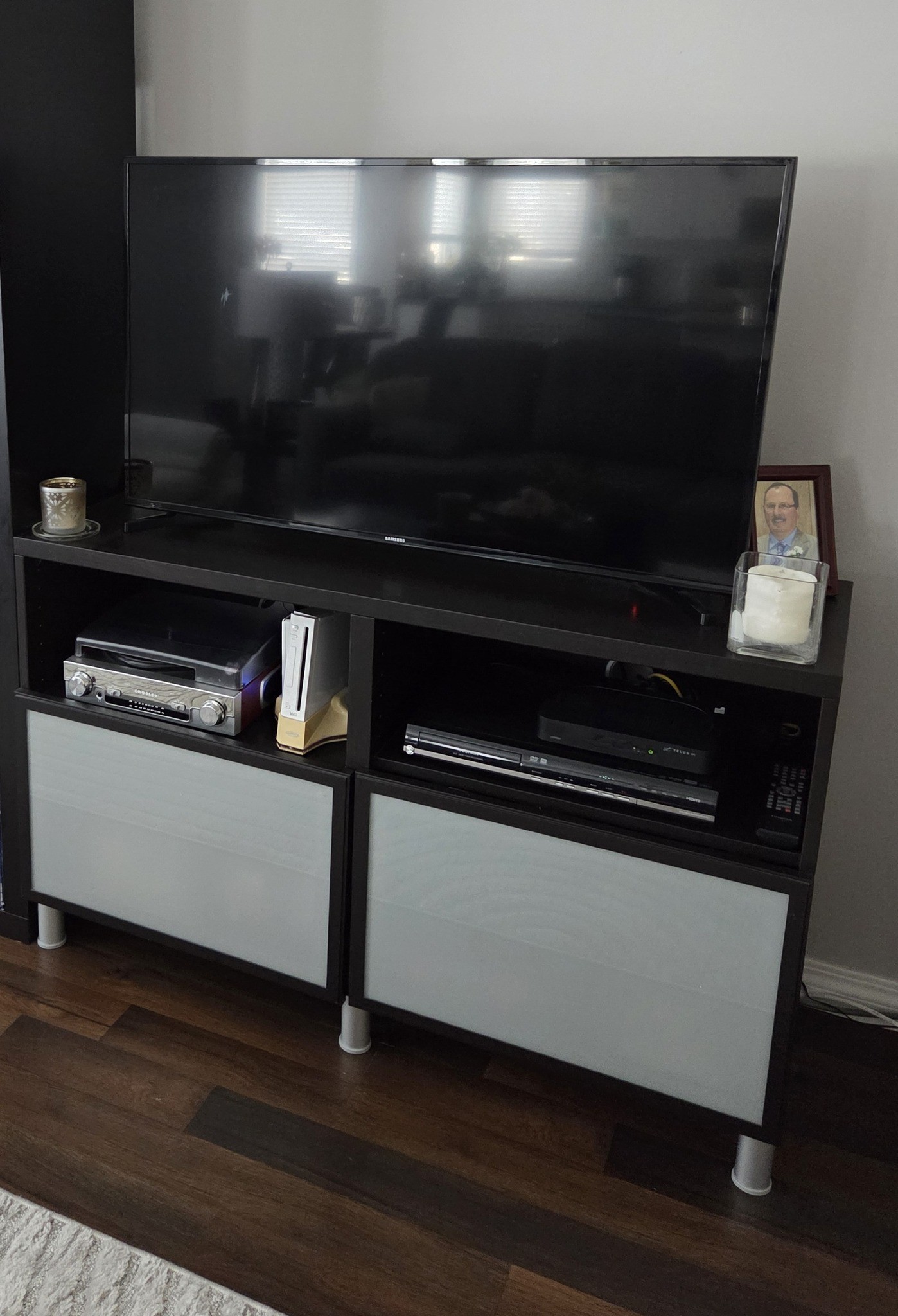 Ikea TV Stand - photo 4
