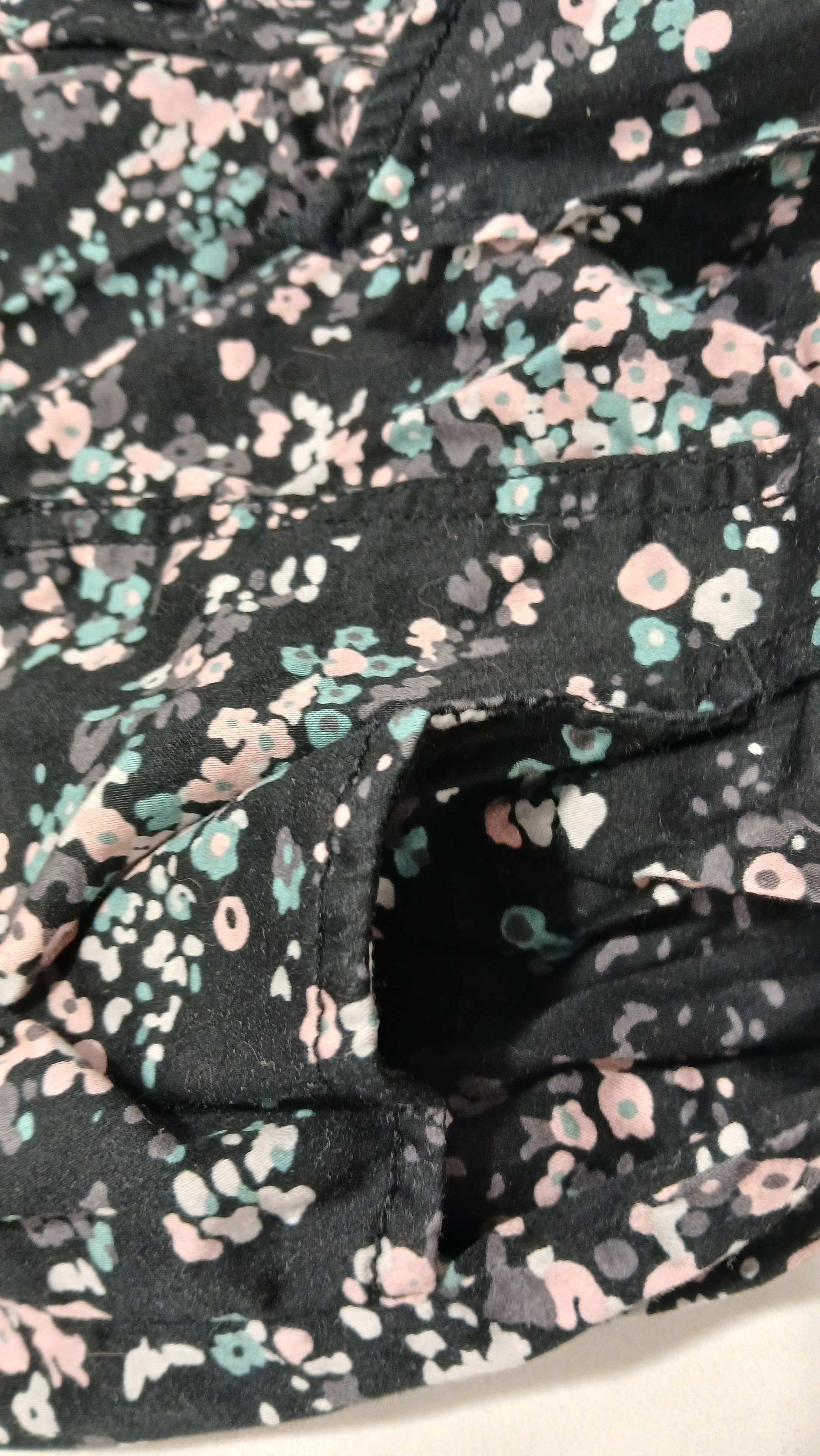 Dynamite Floral Black and Pink Shorts Romper ,Small ,Like new - photo 3