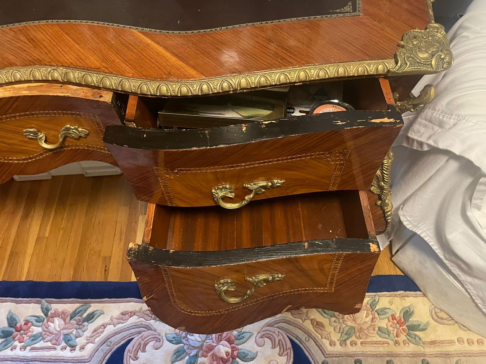 Vintage French-Style Writing Desk / Vanity Desk – $300 - photo 5