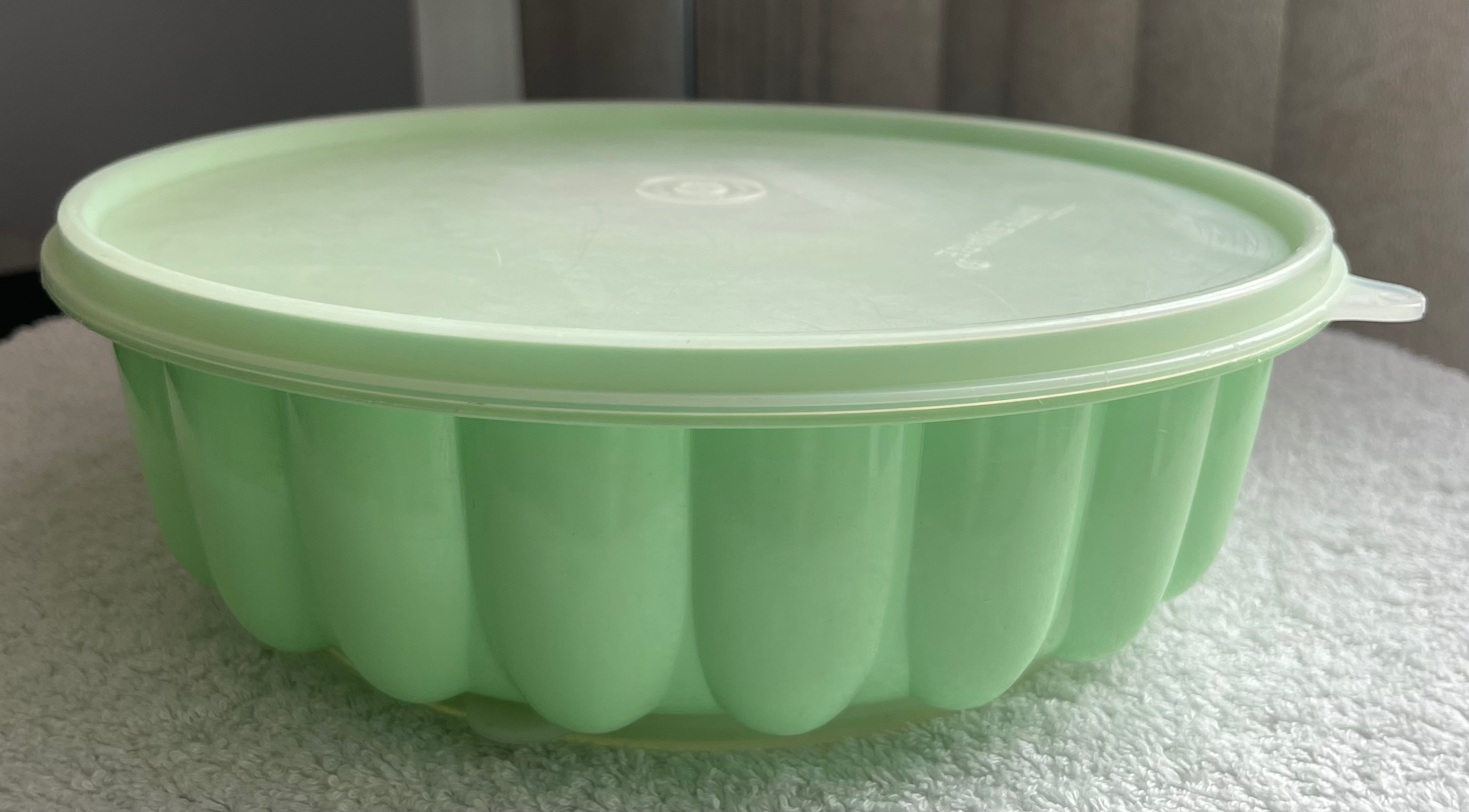 Vintage 1960s Tupperware Mint Green Jello Mold + Original Insert