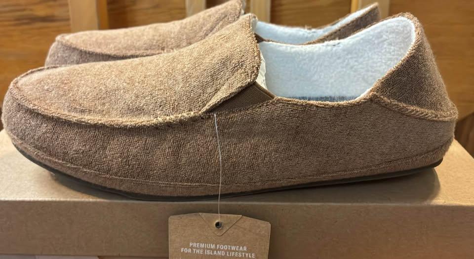 New in box OluKai Nohea Hulu Tan slippers size ladies 9 - photo 3