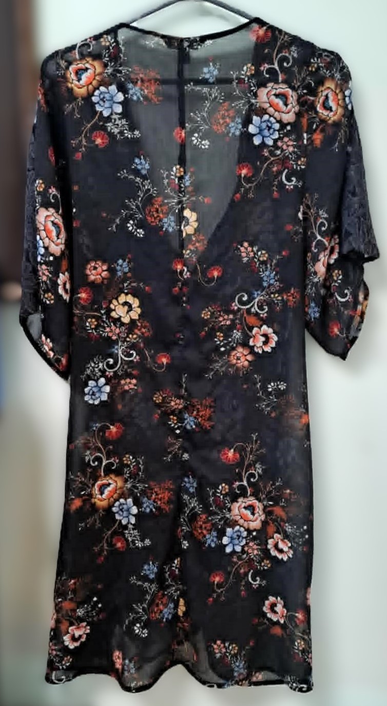 American Eagle Outfitters Sheer Floral Lace-Trim Kimono Like New - photo 4