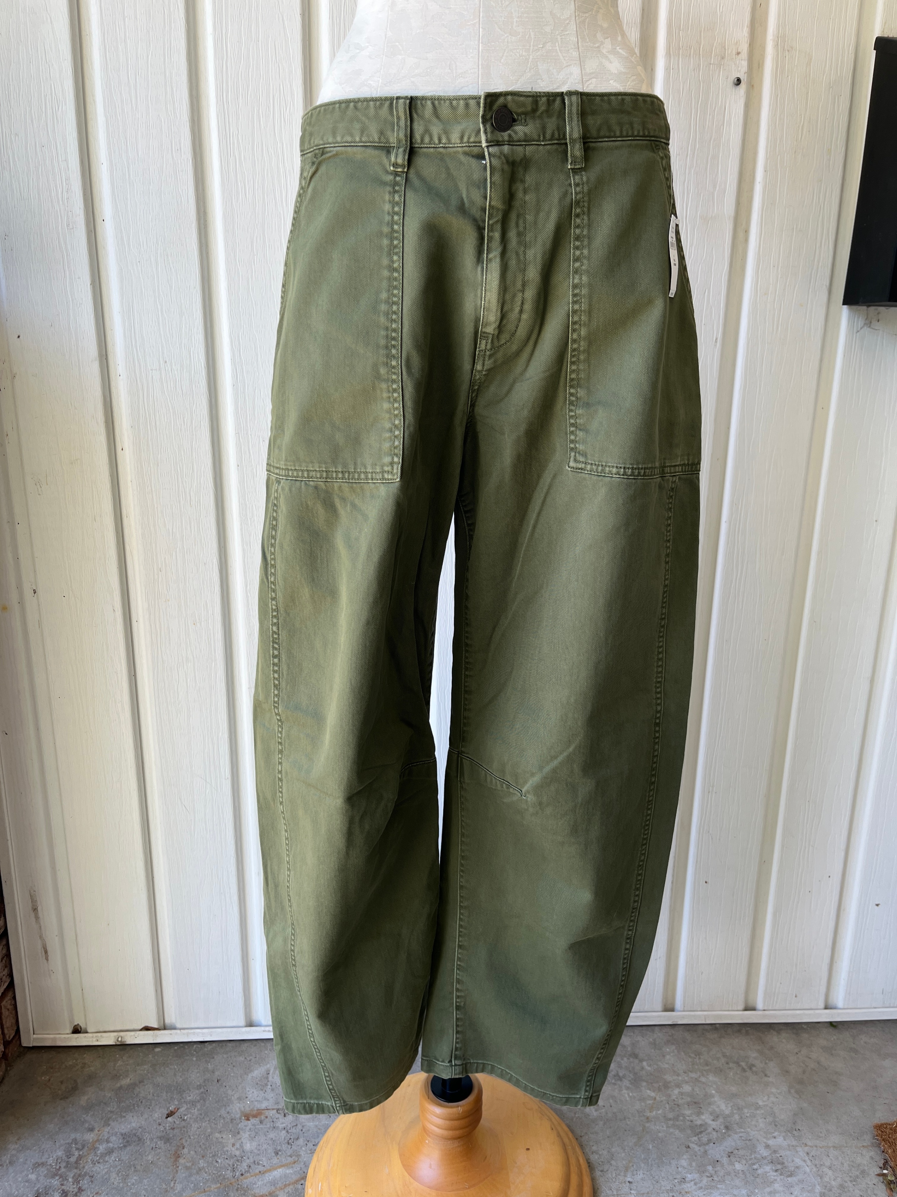 Old Navy Green Wide-Leg Cargo Pants - Size 8 Tall