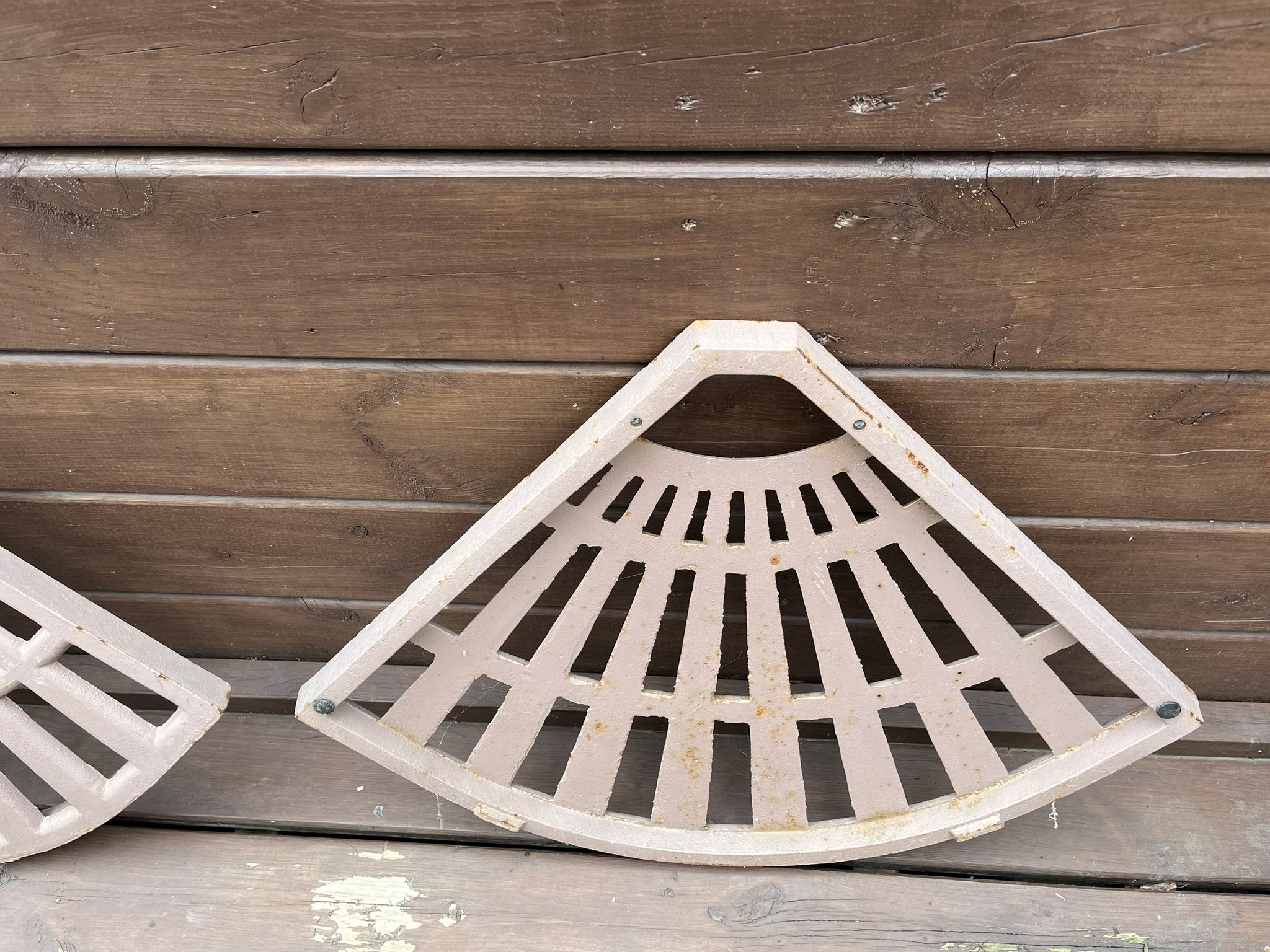 3 Fan-Shaped Metal Umbrella bases - photo 4