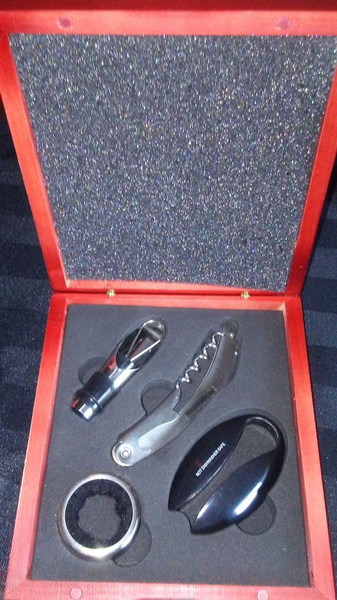 Bar Set with Case (New) - photo 2