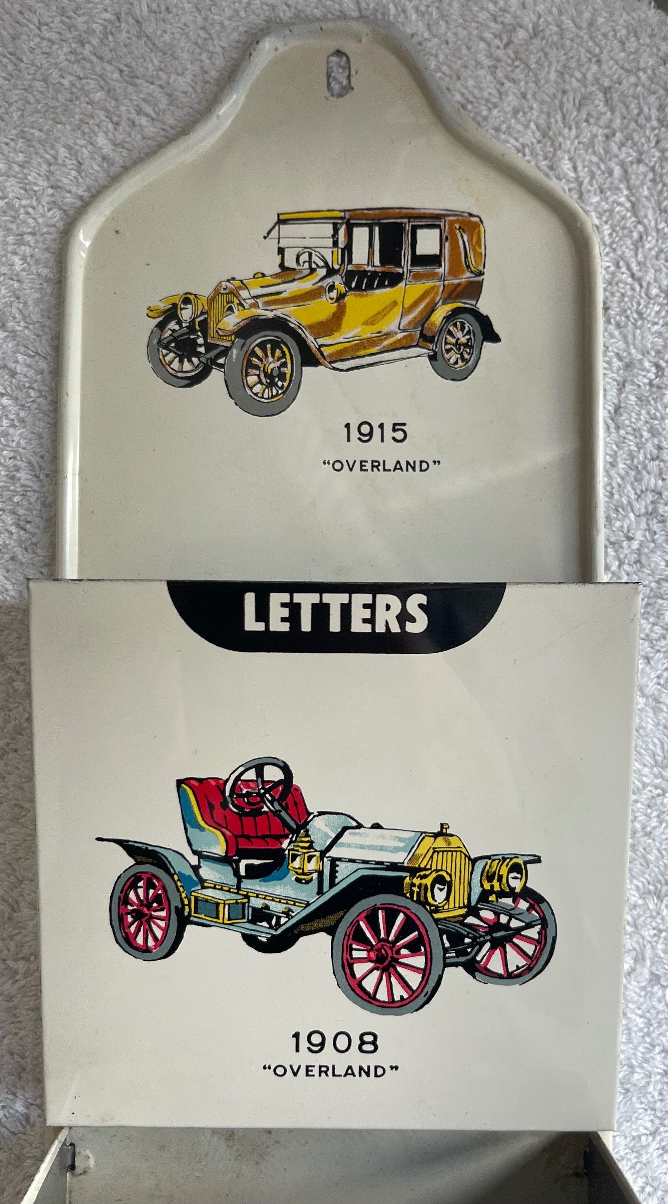 Vintage 1970s Metal Wall Mail Holder - Classic Cars (3-Tier) - photo 3