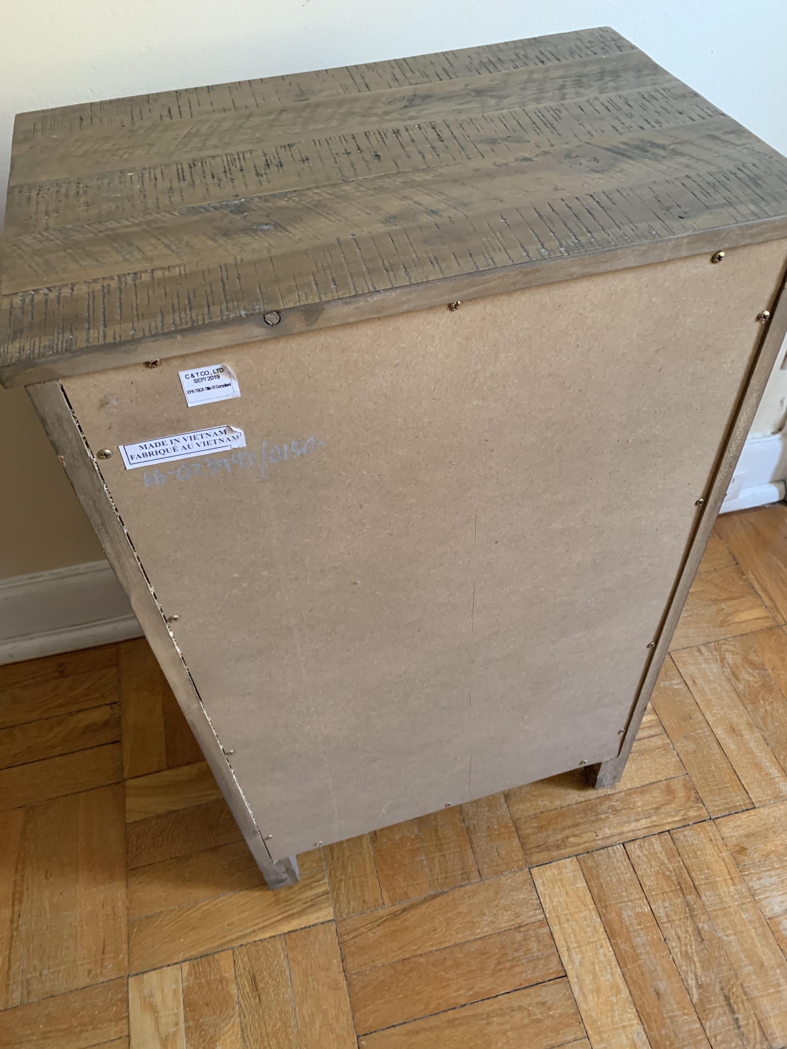 Moving Sale: Heavy Solid Wood 4-Drawer Chest – Rustic Style - photo 3