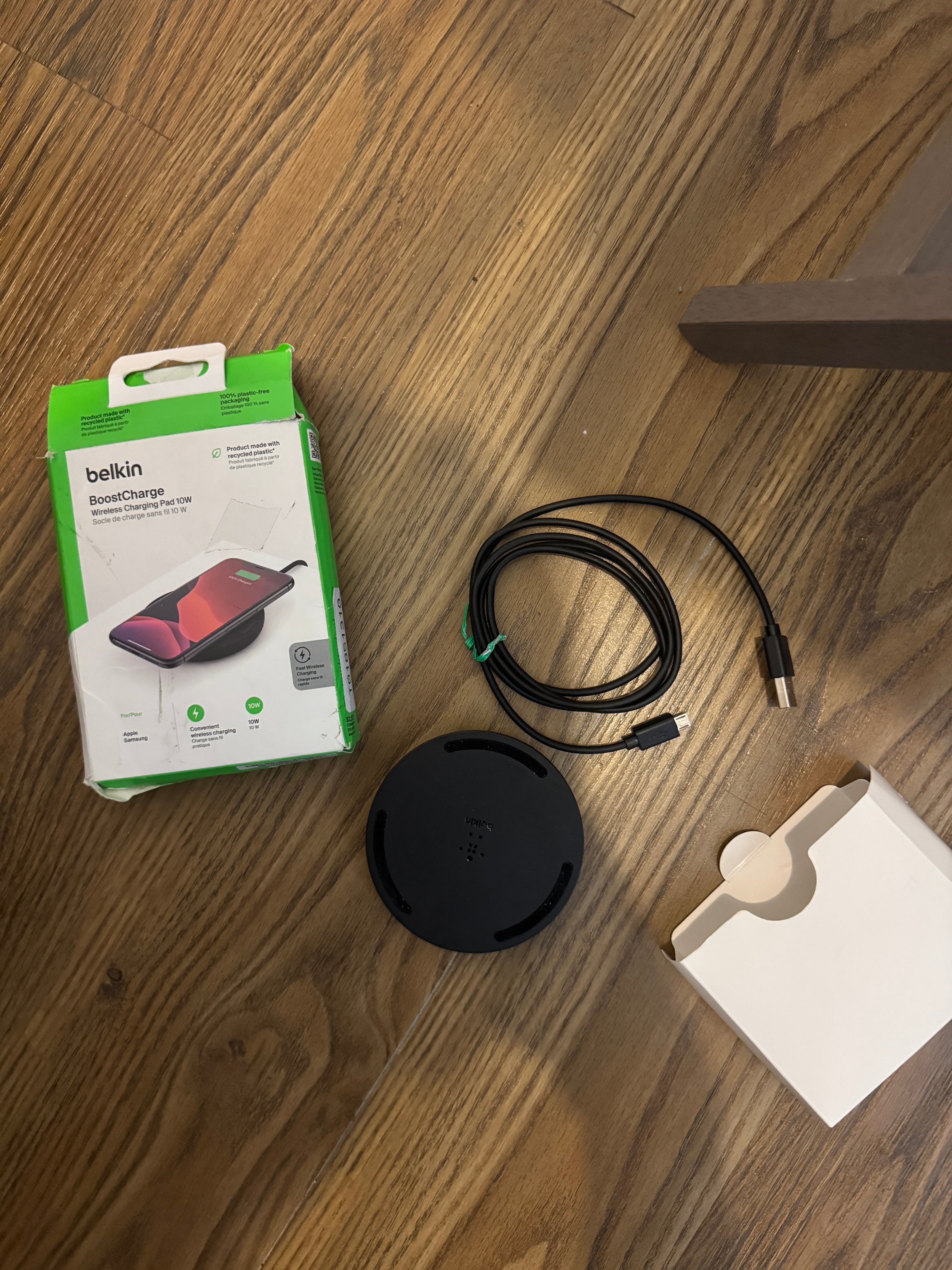 Belkin BoostCharge 10W Wireless Charging Pad. - photo 2