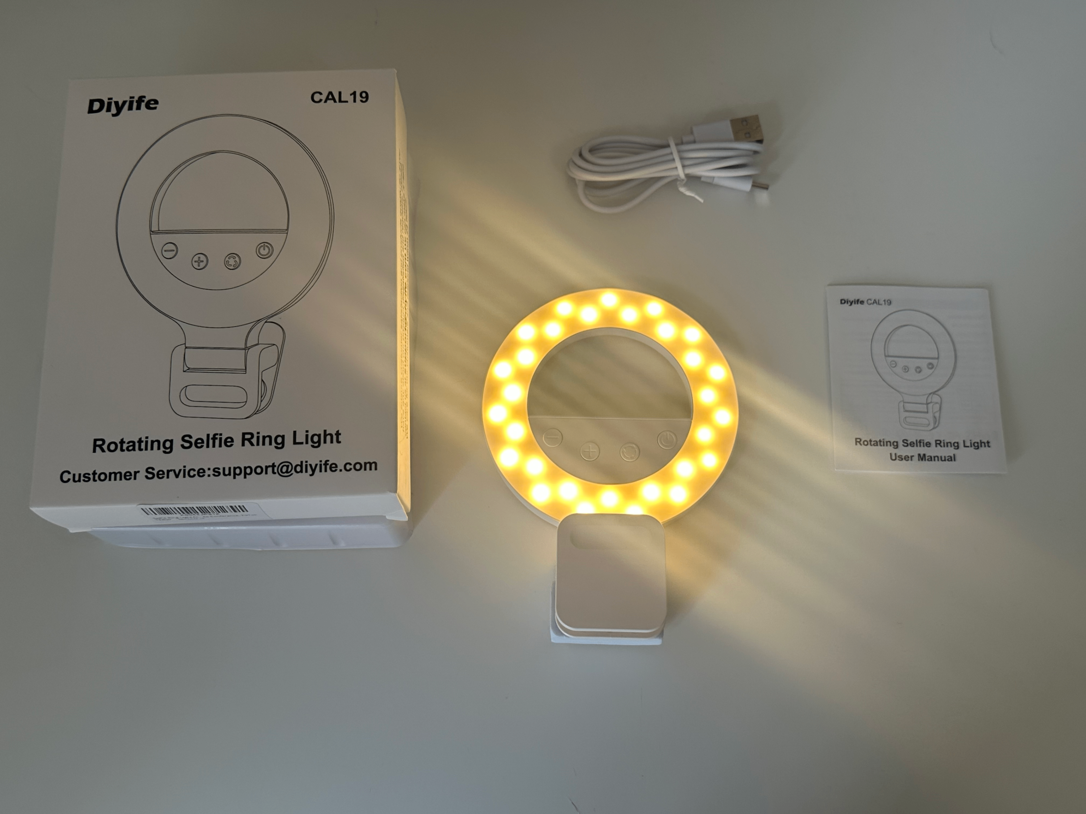 Rotating selfie ring light - photo 3