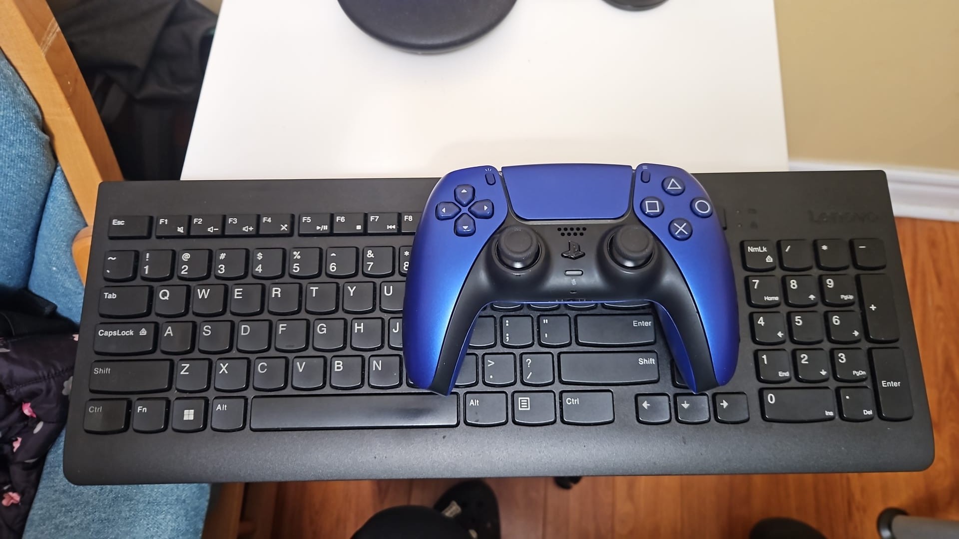 Lenovo Wireless Keyboard + PS5 Controller