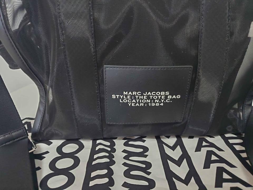 Marc Jacobs Ladies Tote. - photo 4