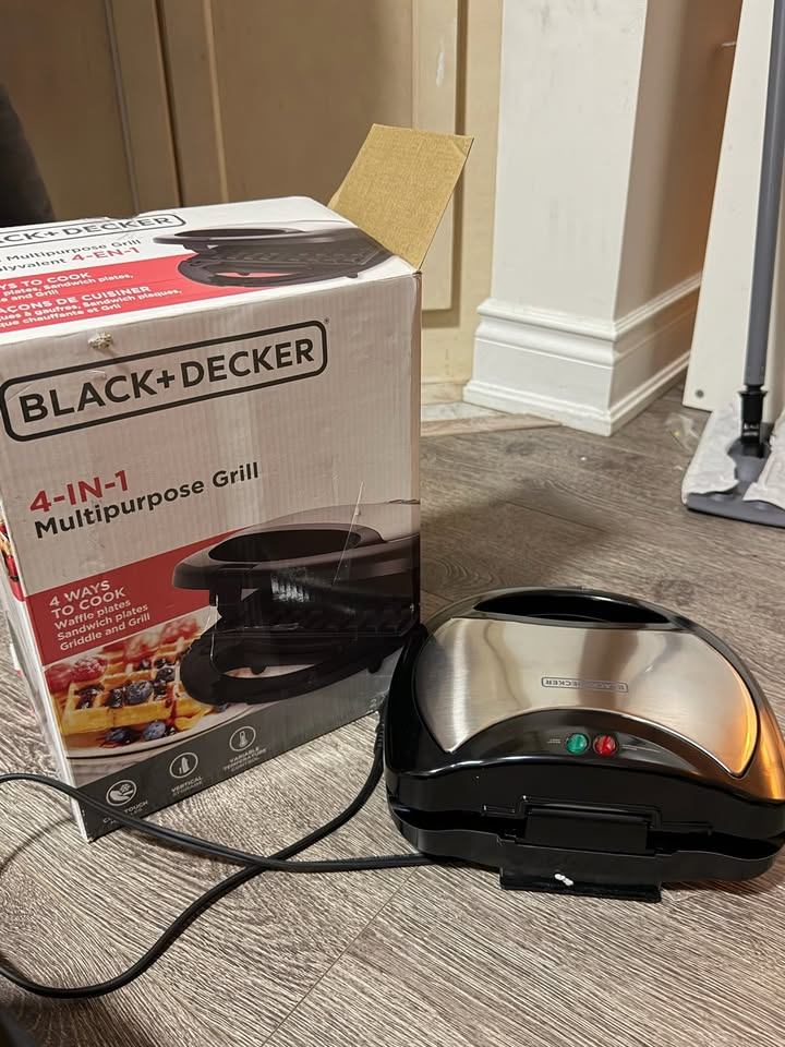 Black & Decker 4-in-1 Multipurpose Grill & Waffle Maker
