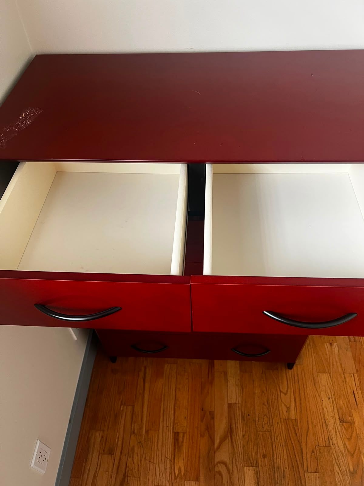Red 6-Drawer Dresser - photo 2