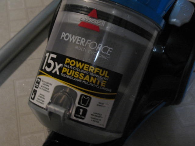 BISSELL Compact Canister Vacuum Cleaner. LIKE NEW - photo 4