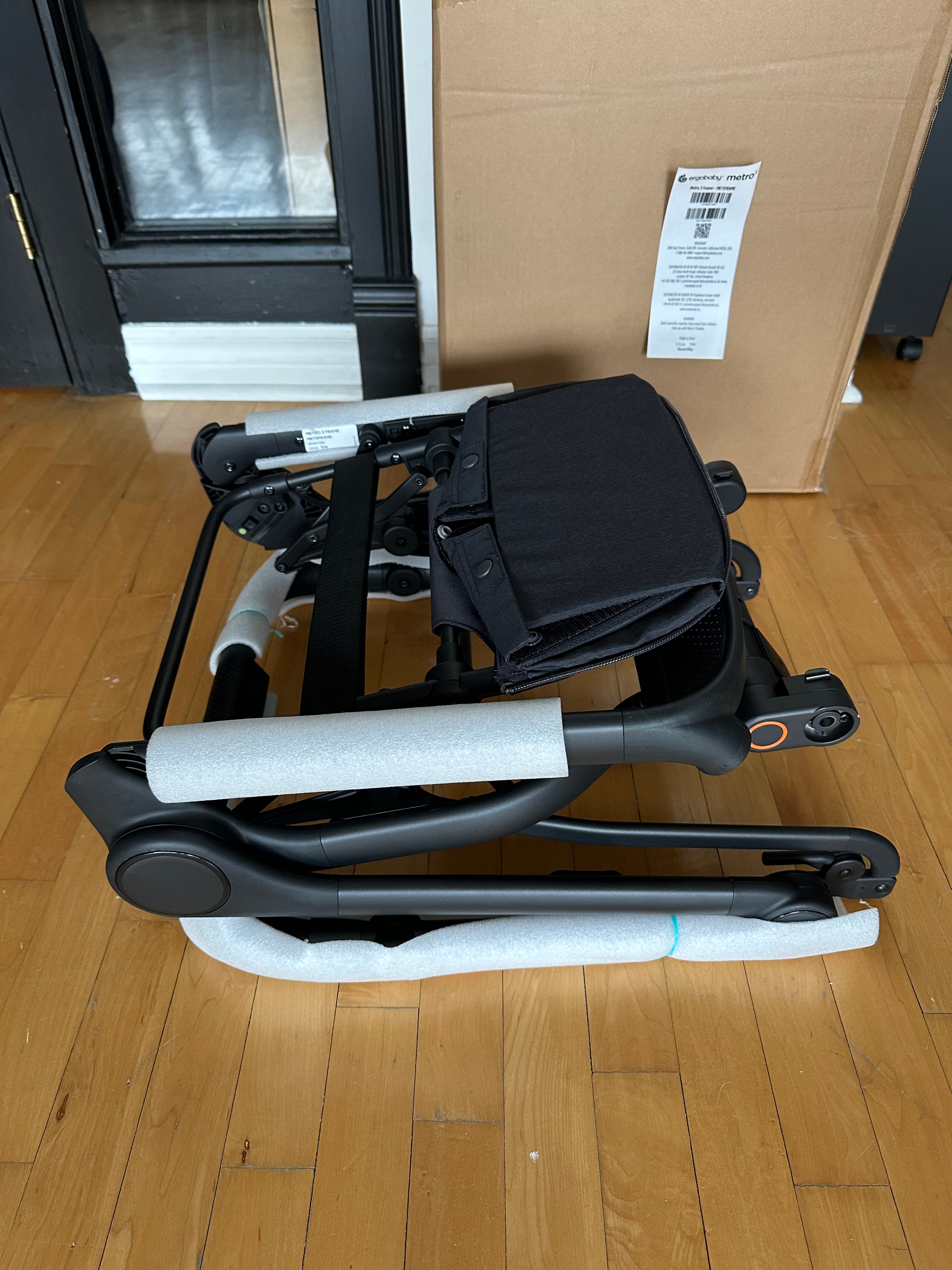 Ergobaby Metro 3 Travel Stroller Frame - photo 4