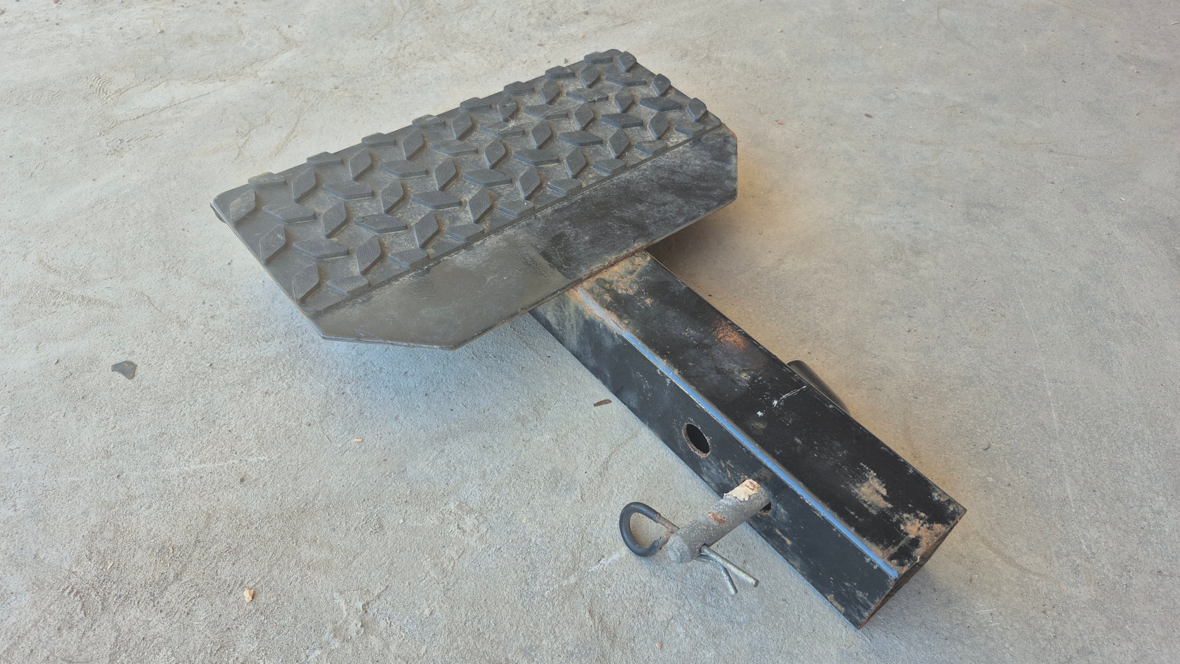 Hitch Step with Receiver Mount
