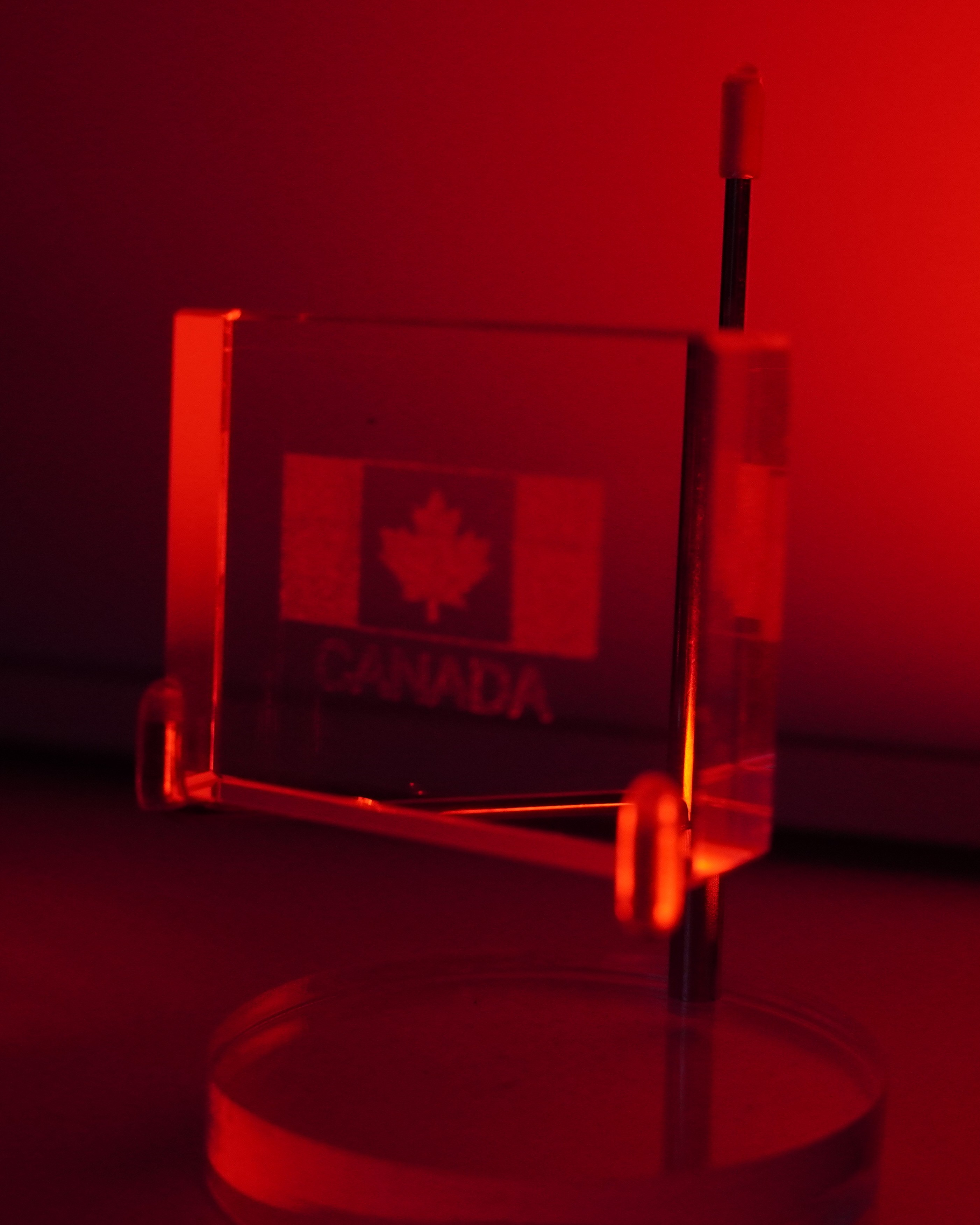 Crystal Canada Flag Display - photo 5