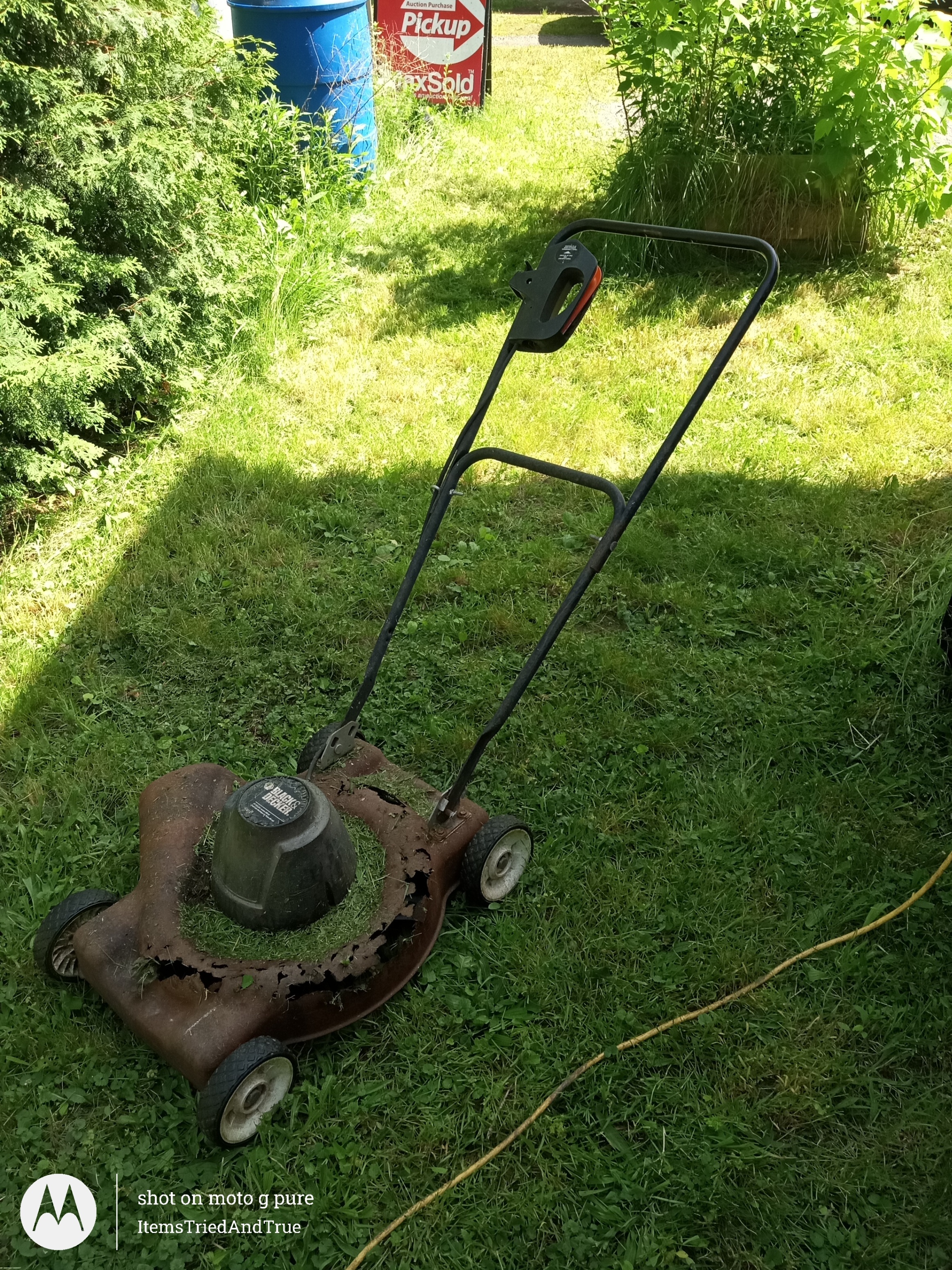 Black & Decker corded electric mower - GFP or scrap