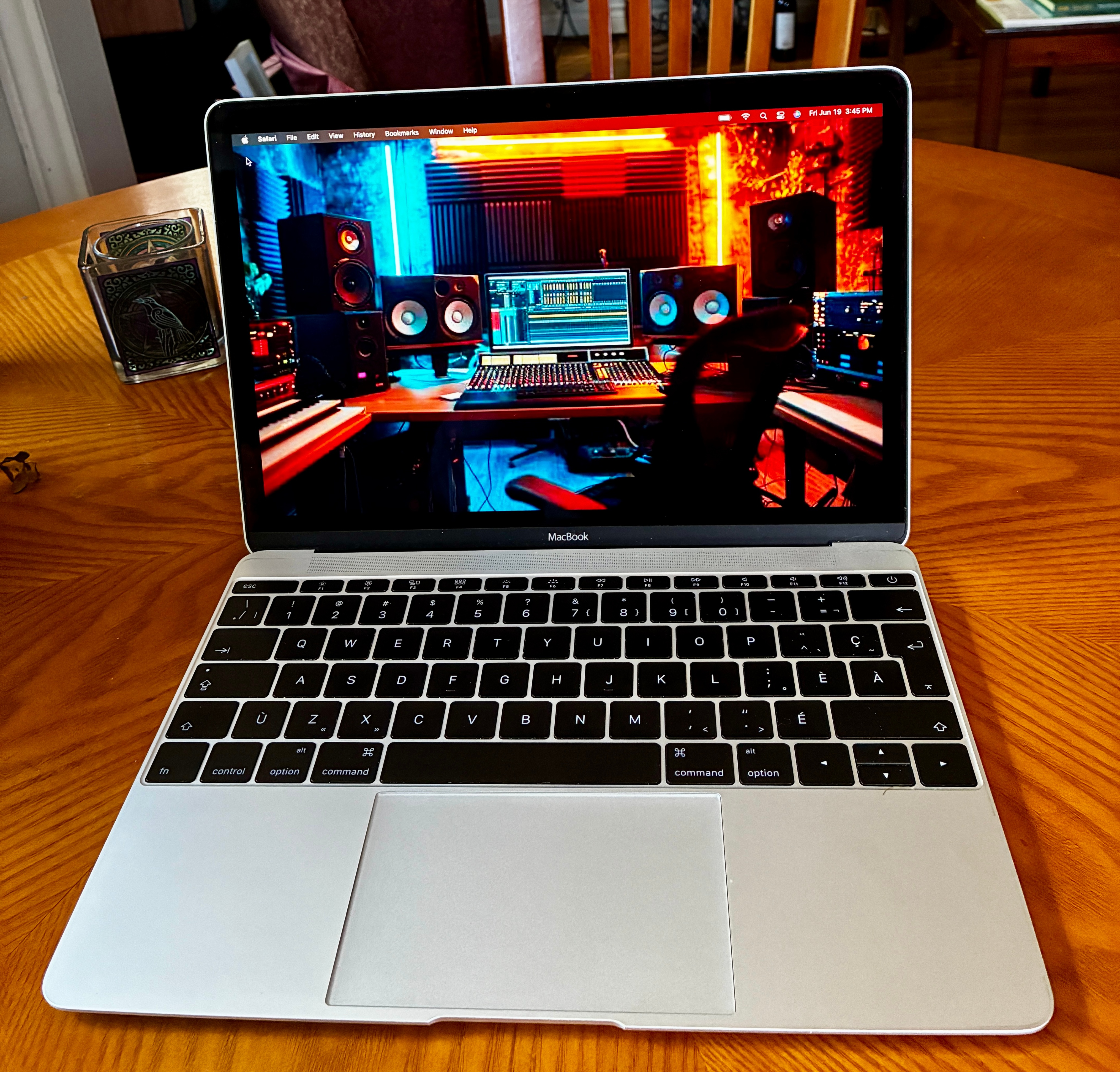 Apple MacBook Retina Display PLUS BONUS!!