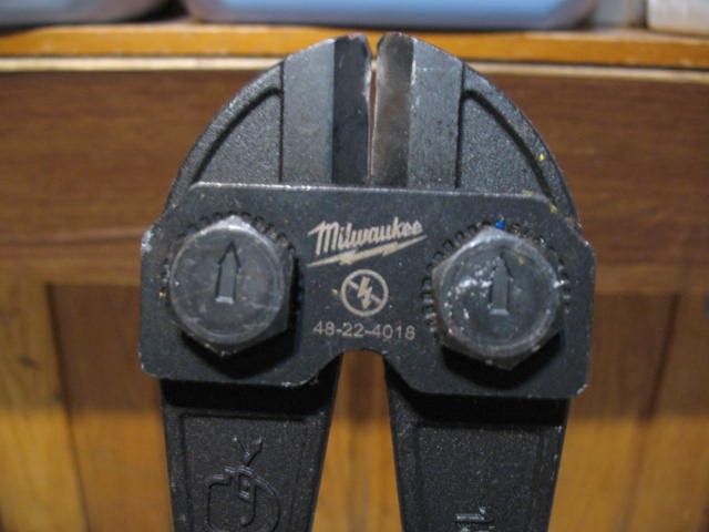 Milwaukee 18 Inch Bolt Cutter, LIKE NEW - photo 4
