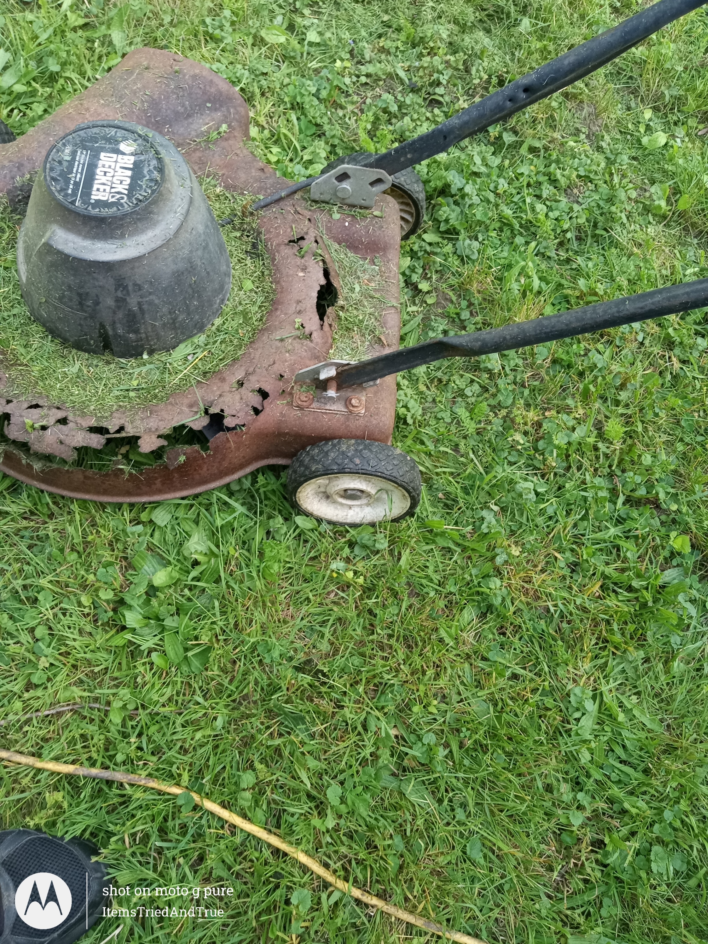 Black & Decker corded electric mower - GFP or scrap - photo 3