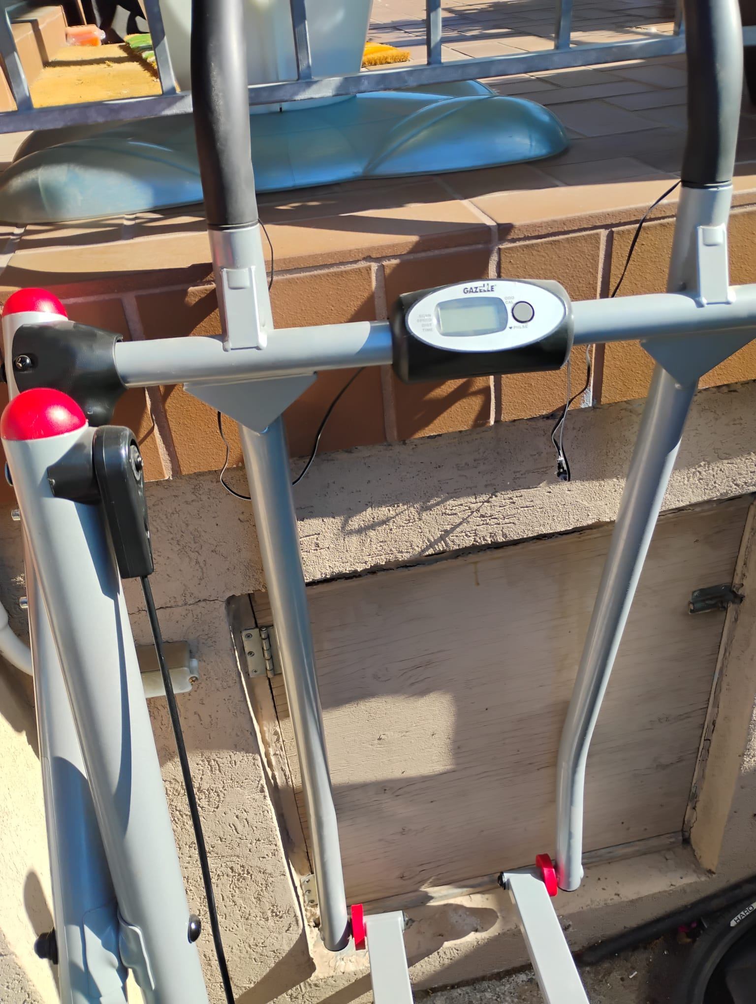 Tony Little's Gazelle 360 Total Body Trainer - photo 2