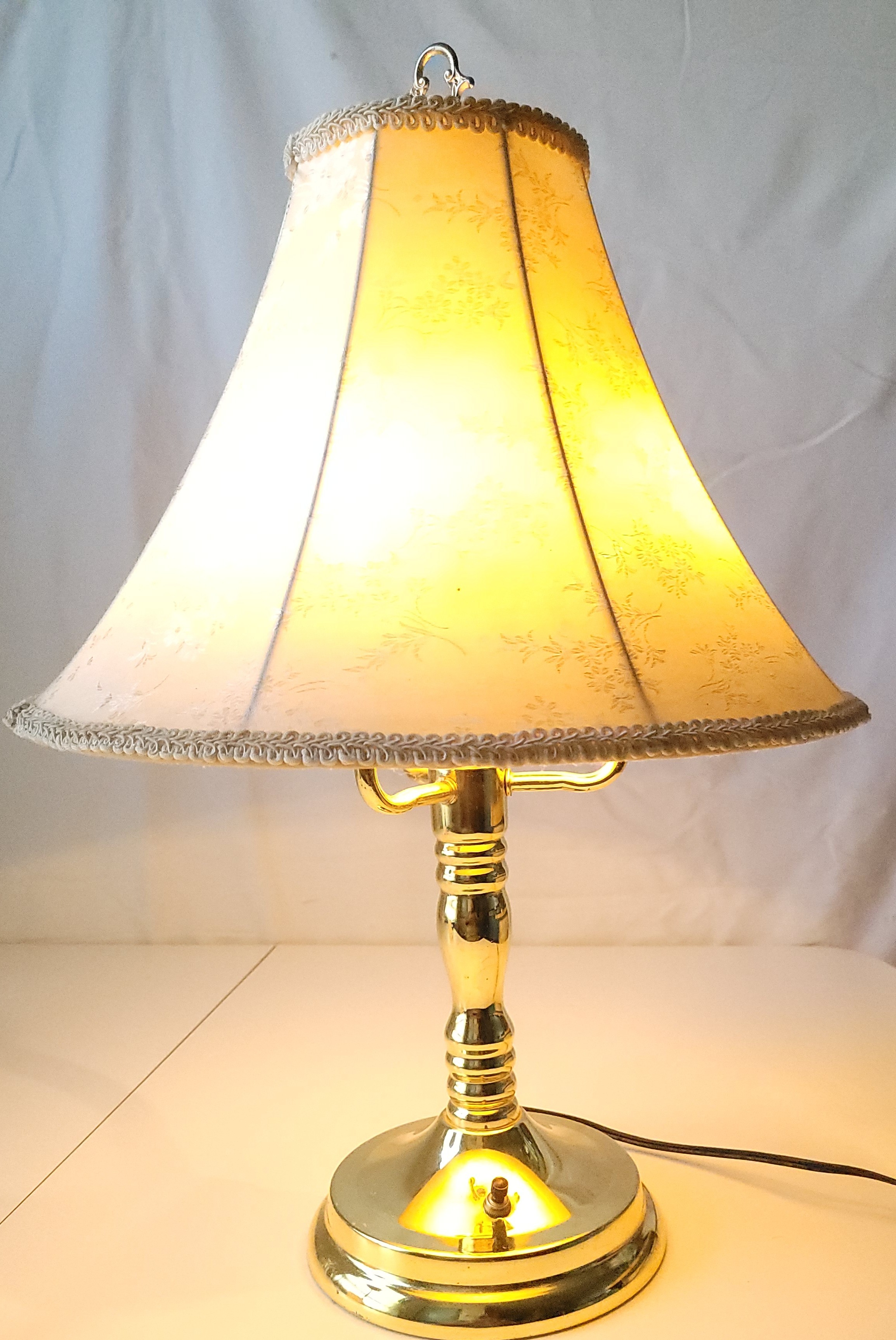 3-Light Candelabra Solid Brass Table Lamp with Floral Bell Shade - photo 5