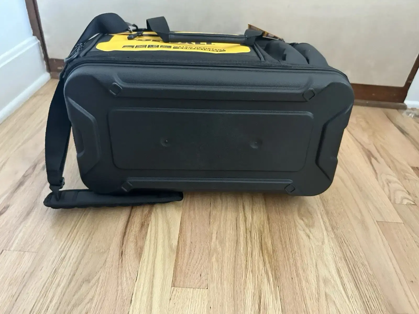 🔥🔥BrandNew DEWALT 20 in. PRO Open Mouth Tool Bag - photo 2
