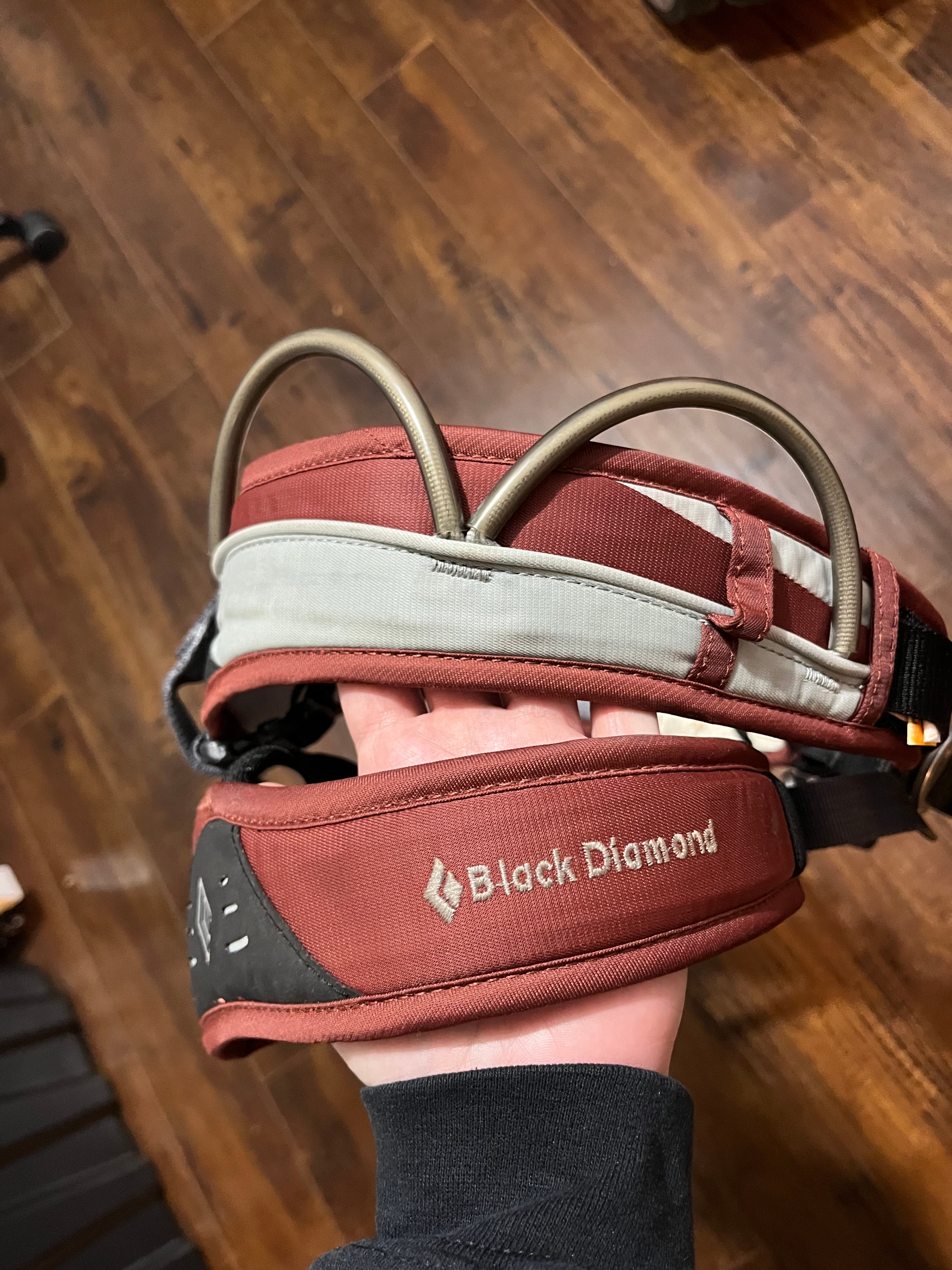 Black Diamond Momentum Women's Climbing Harness – XL – Maroon - photo 2
