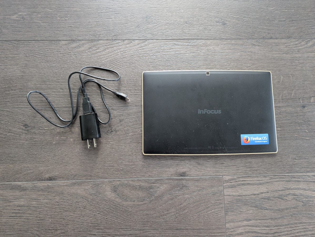 Firefox OS tablet - photo 3